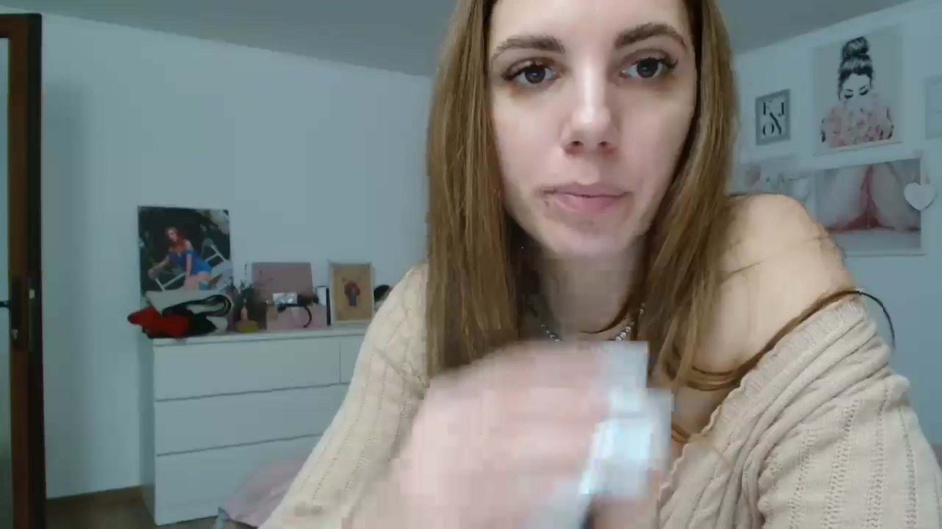 Gallery image thumbnail from Kandy_C's myfreecams stream on, 01/13/2025, 14:29 image 20 of 20