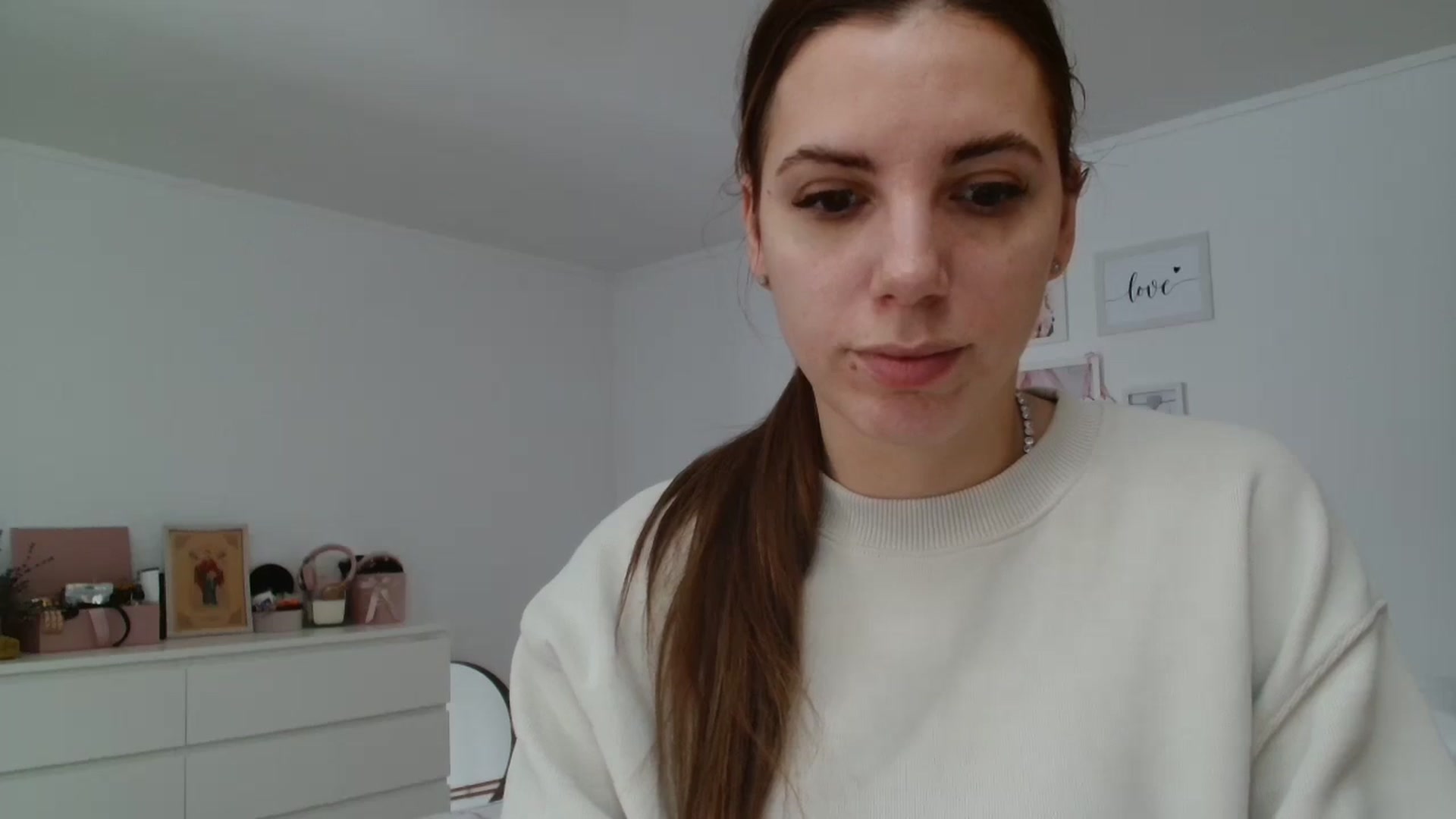 Gallery image thumbnail from Kandy_C's myfreecams stream on, 01/15/2025, 13:28 image 3 of 20