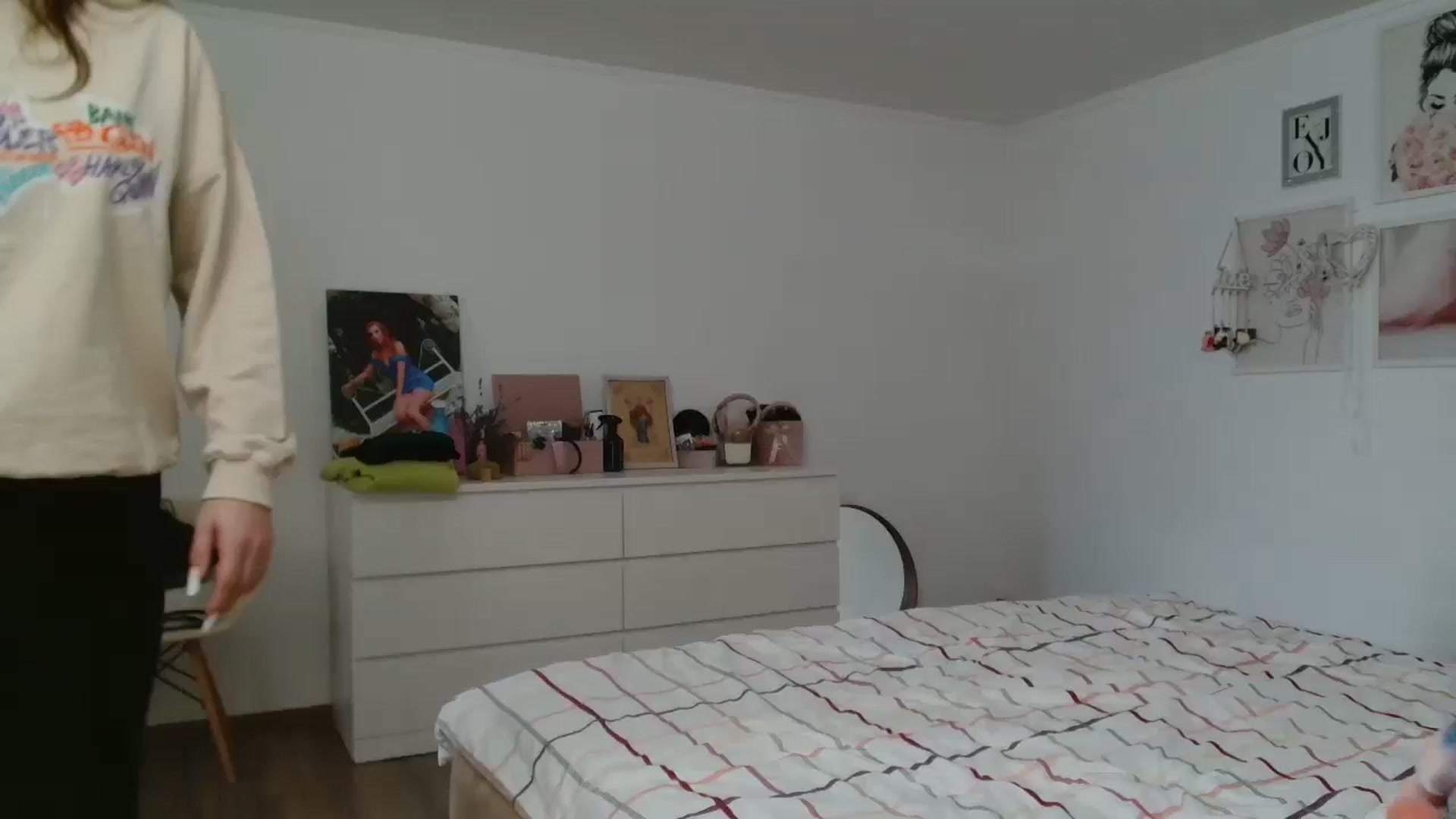 Gallery image thumbnail from Kandy_C's myfreecams stream on, 01/20/2025, 14:49 image 15 of 20