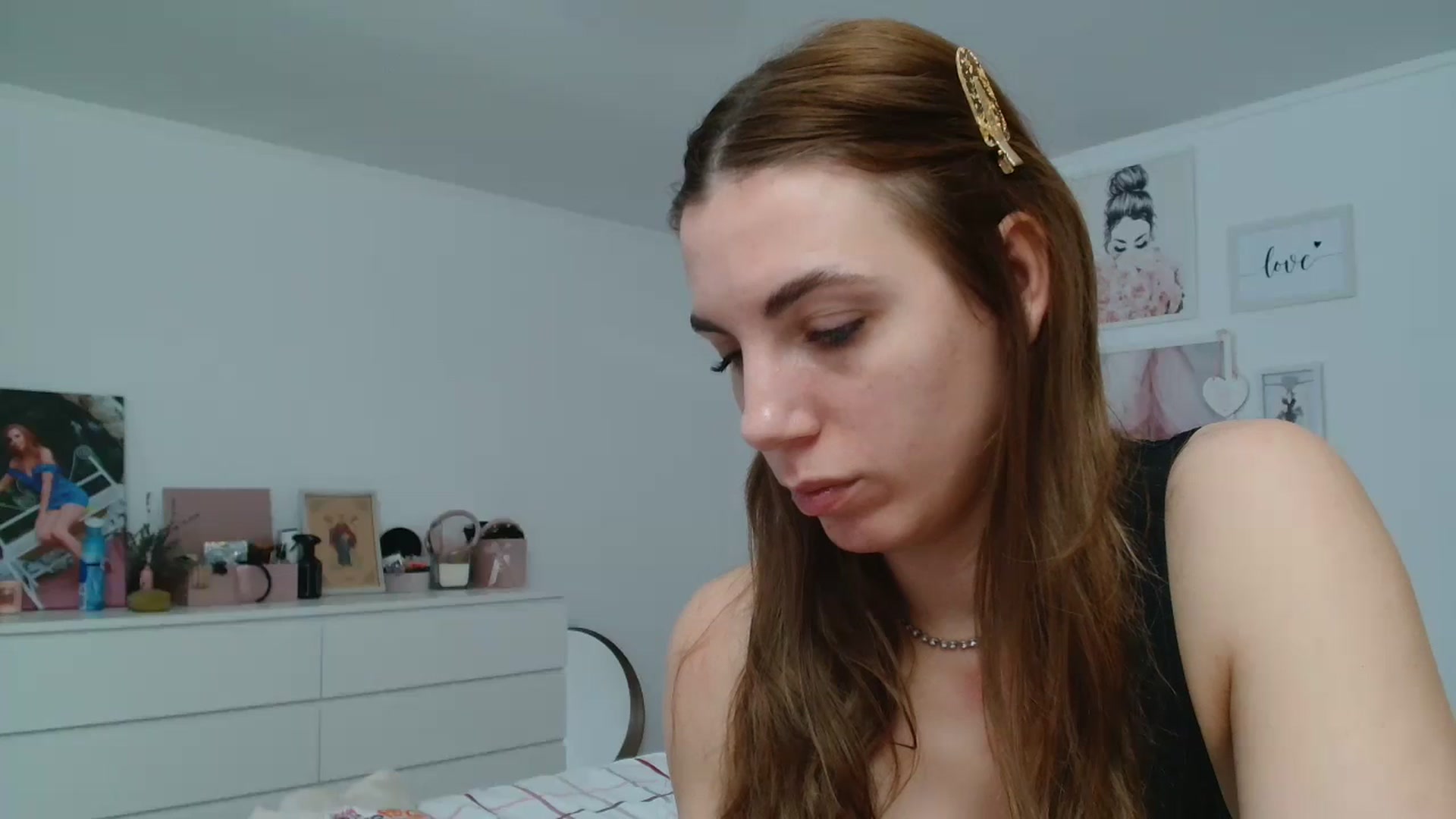 Gallery image thumbnail from Kandy_C's myfreecams stream on, 01/22/2025, 13:16 image 13 of 20