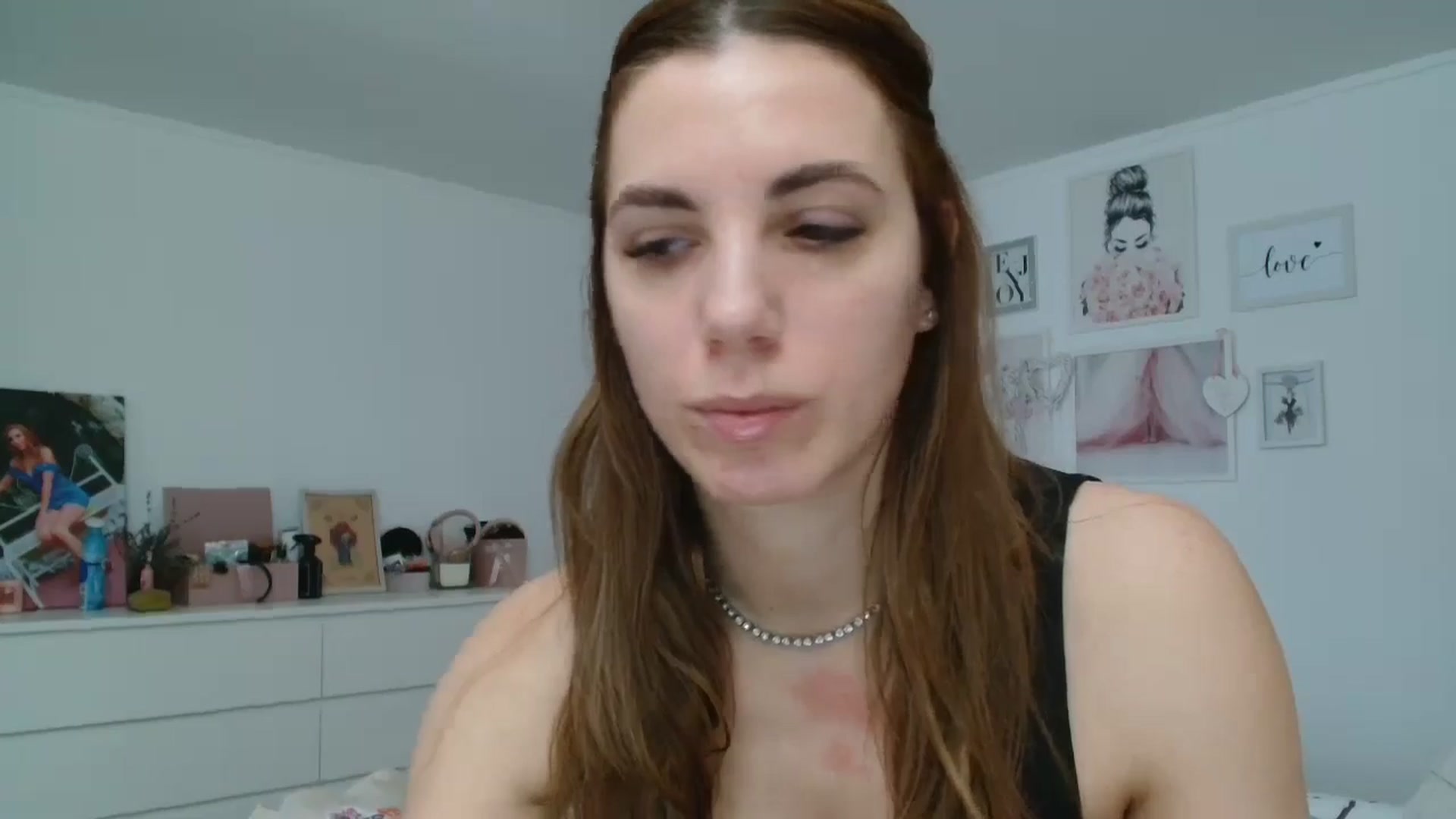 Gallery image thumbnail from Kandy_C's myfreecams stream on, 01/22/2025, 13:16 image 4 of 20