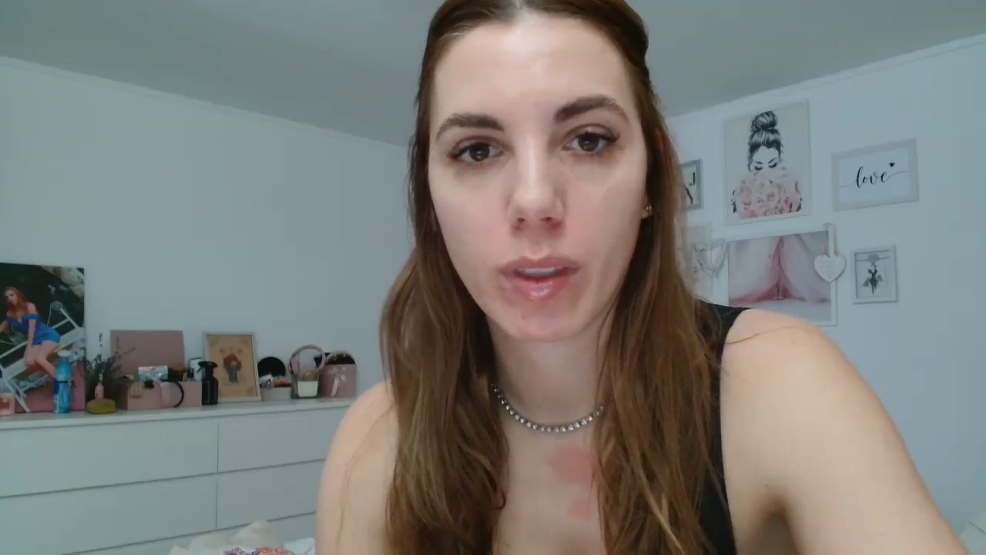 Gallery image thumbnail from Kandy_C's myfreecams stream on, 01/22/2025, 13:16 image 6 of 20