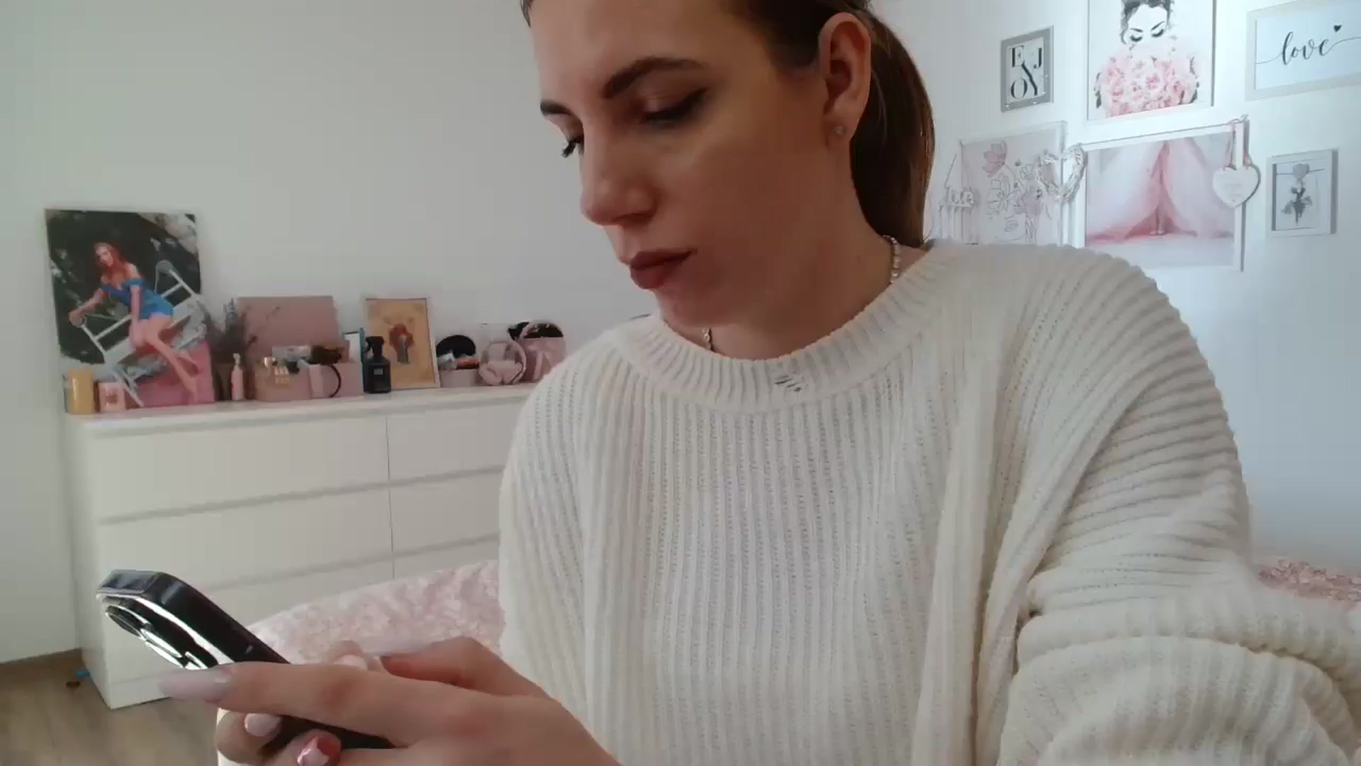 Gallery image thumbnail from Kandy_C's myfreecams stream on, 01/28/2025, 12:48 image 8 of 20