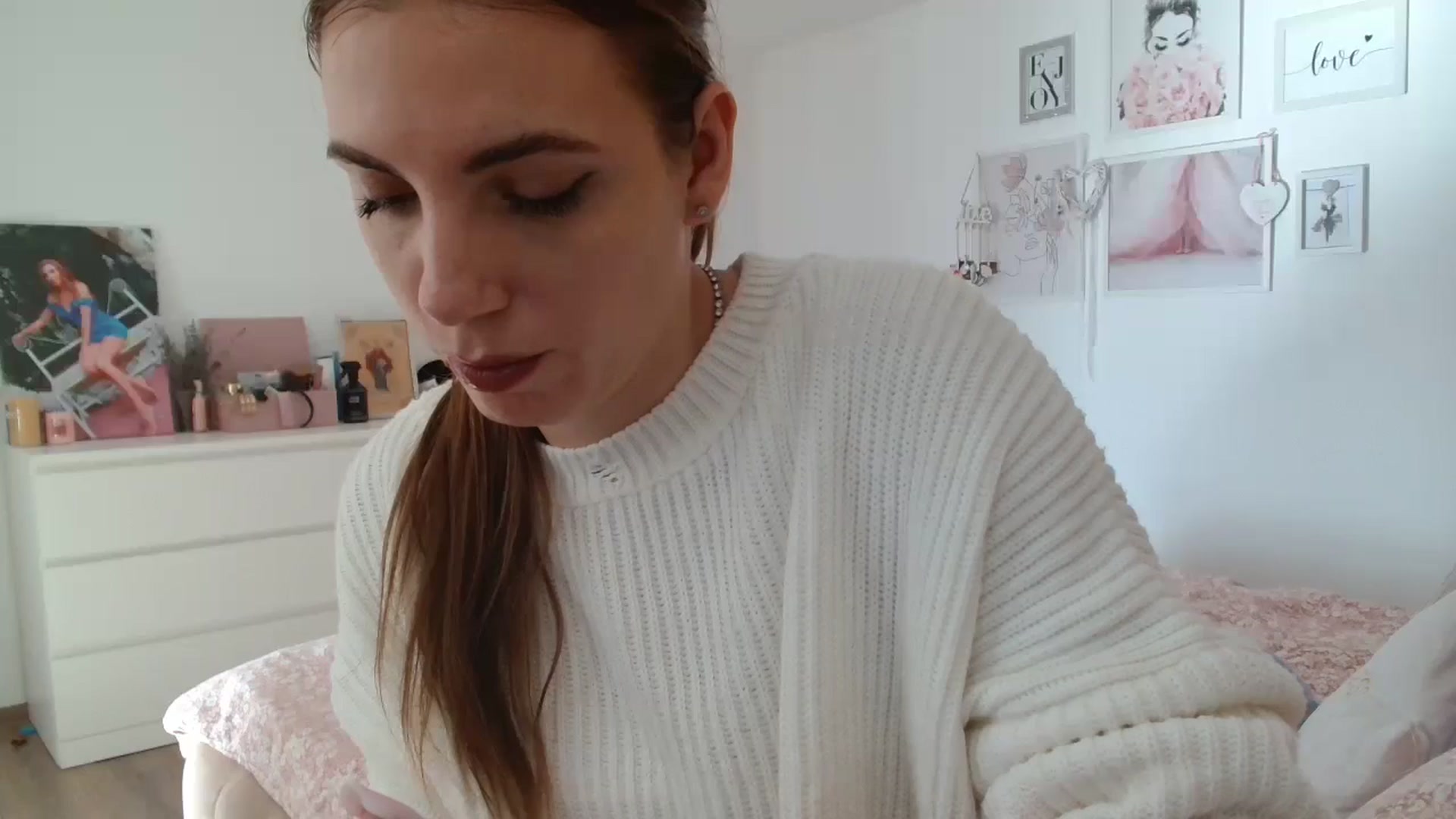 Gallery image thumbnail from Kandy_C's myfreecams stream on, 01/28/2025, 12:48 image 11 of 20