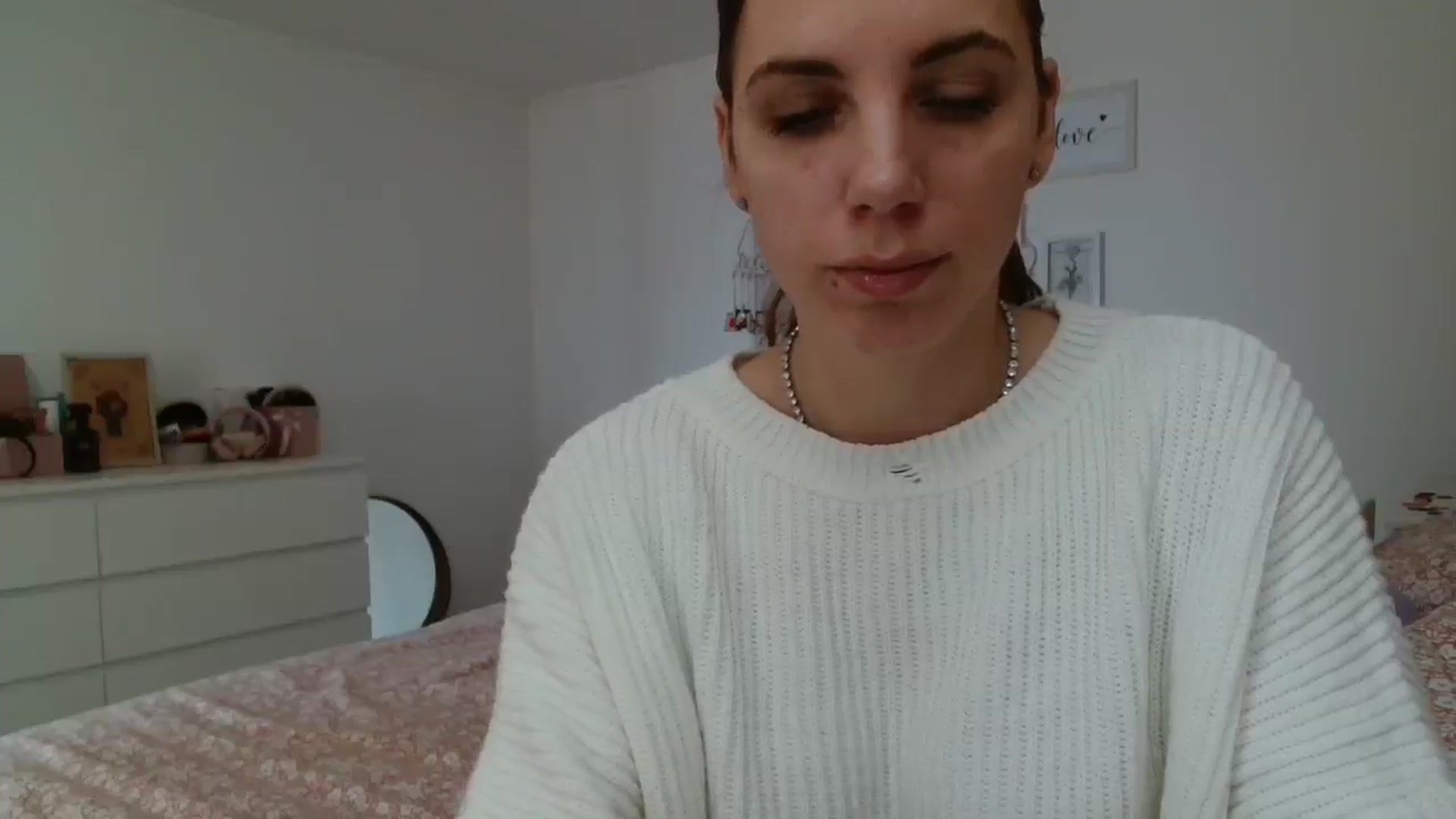 Gallery image thumbnail from Kandy_C's myfreecams stream on, 01/29/2025, 14:25 image 10 of 20