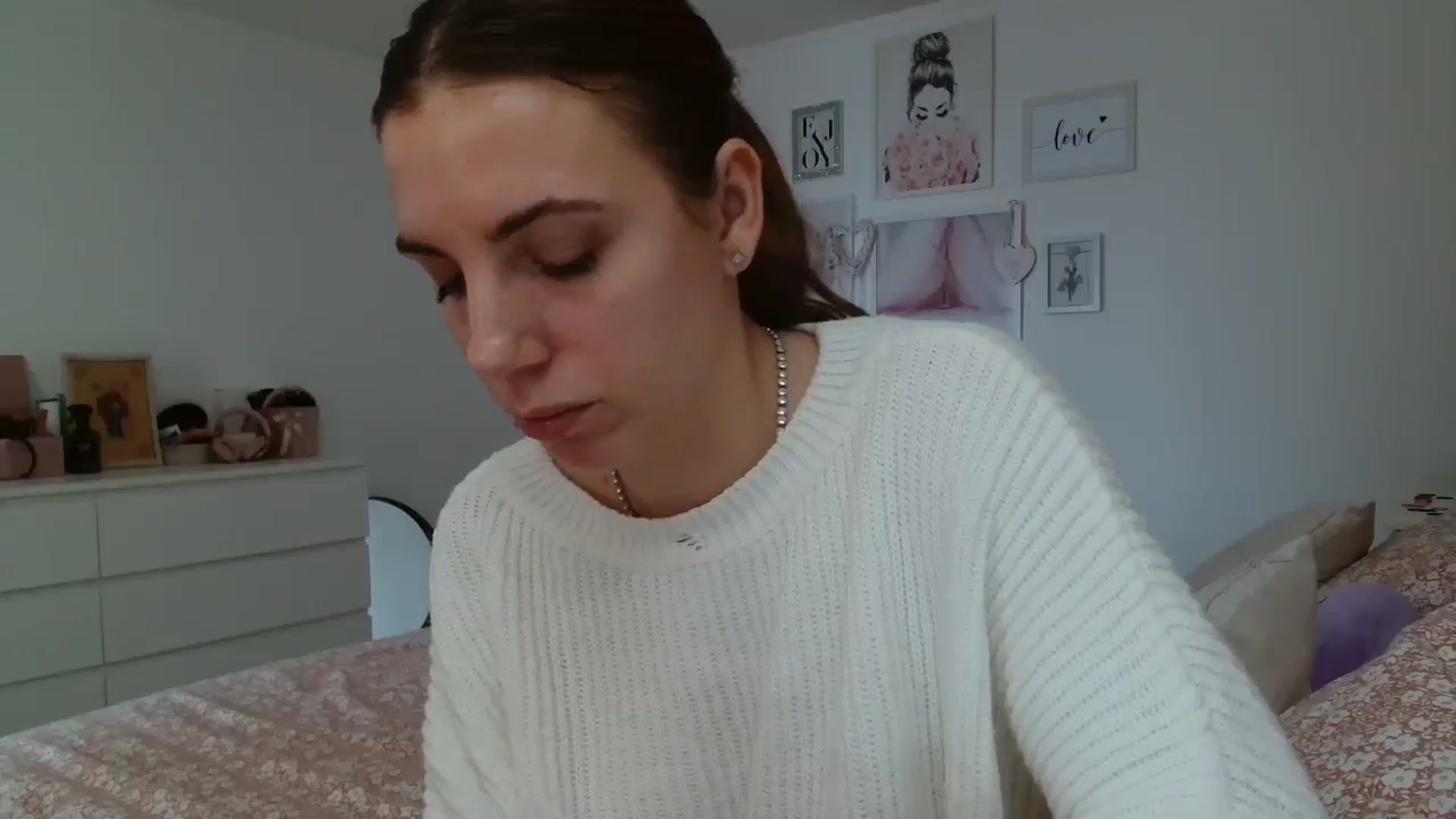 Gallery image thumbnail from Kandy_C's myfreecams stream on, 01/29/2025, 14:25 image 14 of 20