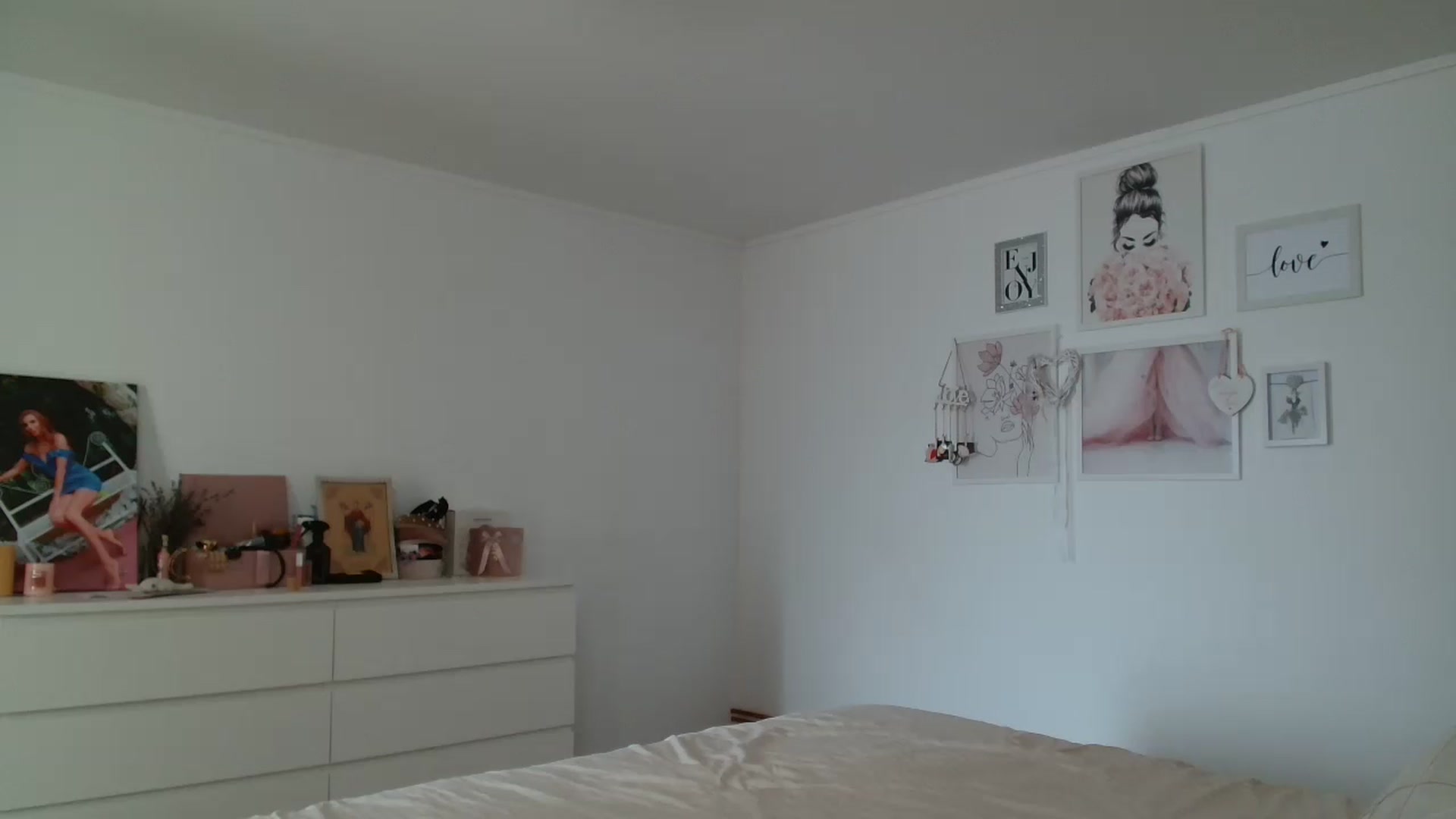Gallery image thumbnail from Kandy_C's myfreecams stream on, 02/14/2025, 13:47 image 18 of 20