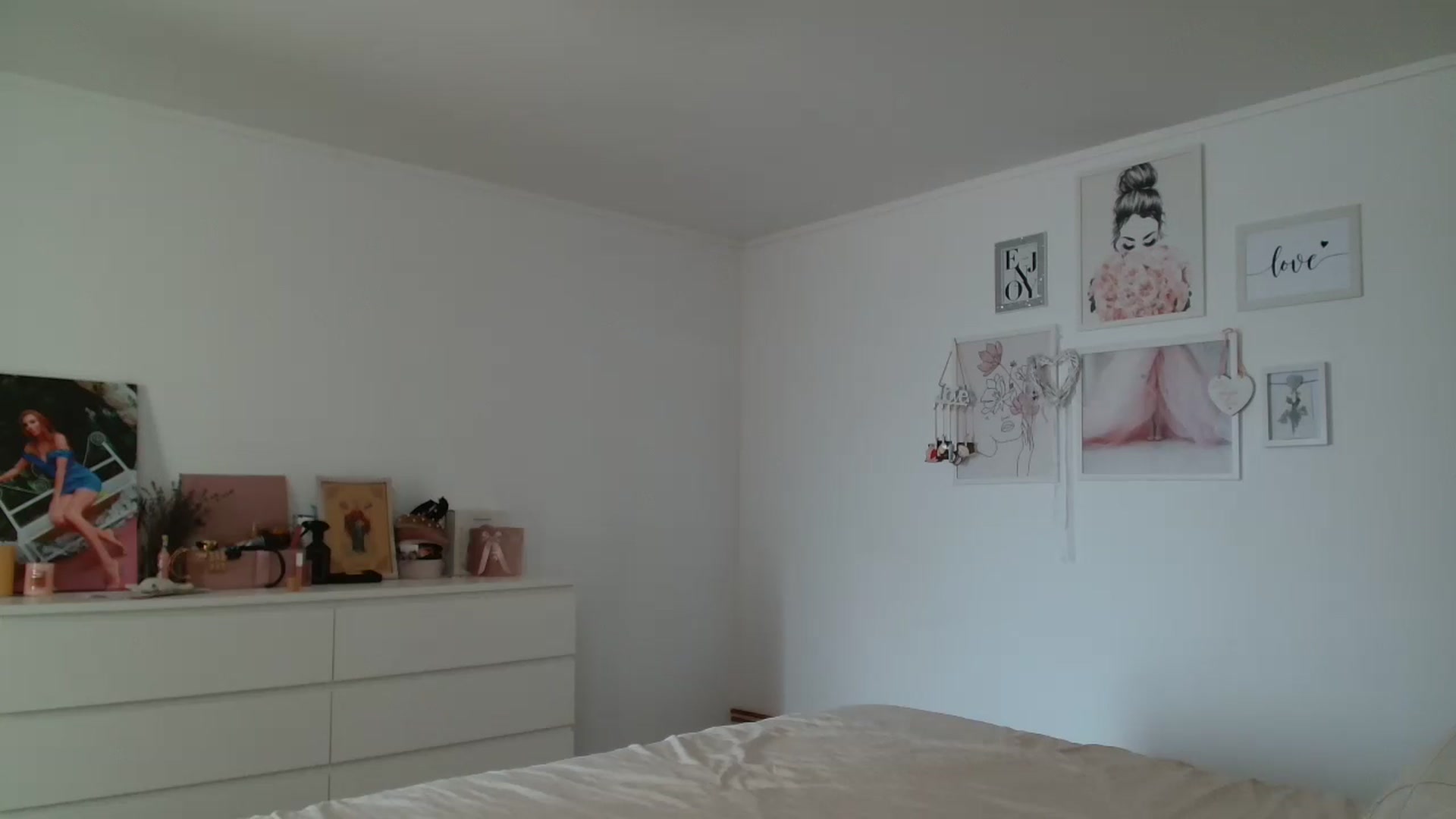 Gallery image thumbnail from Kandy_C's myfreecams stream on, 02/14/2025, 13:47 image 11 of 20