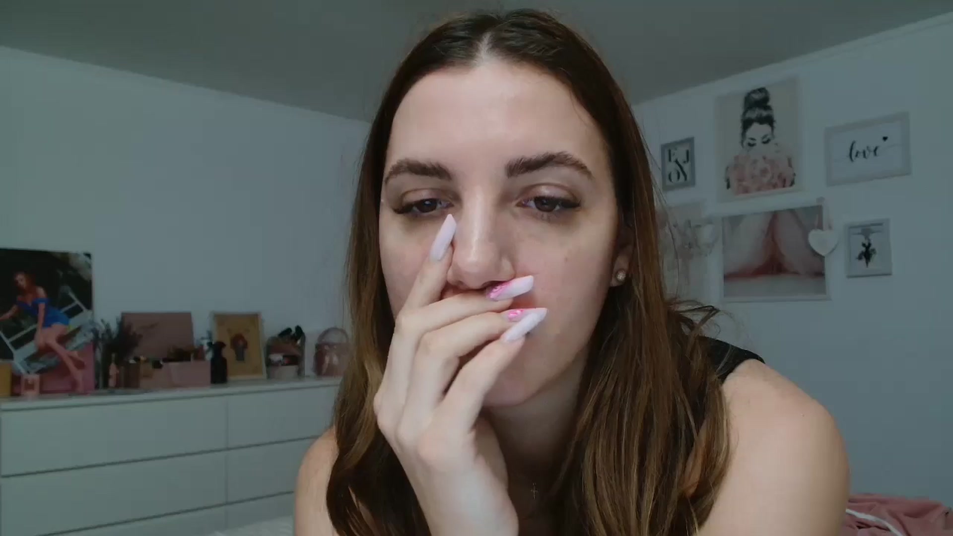 Gallery image thumbnail from Kandy_C's myfreecams stream on, 02/19/2025, 16:39 image 16 of 20