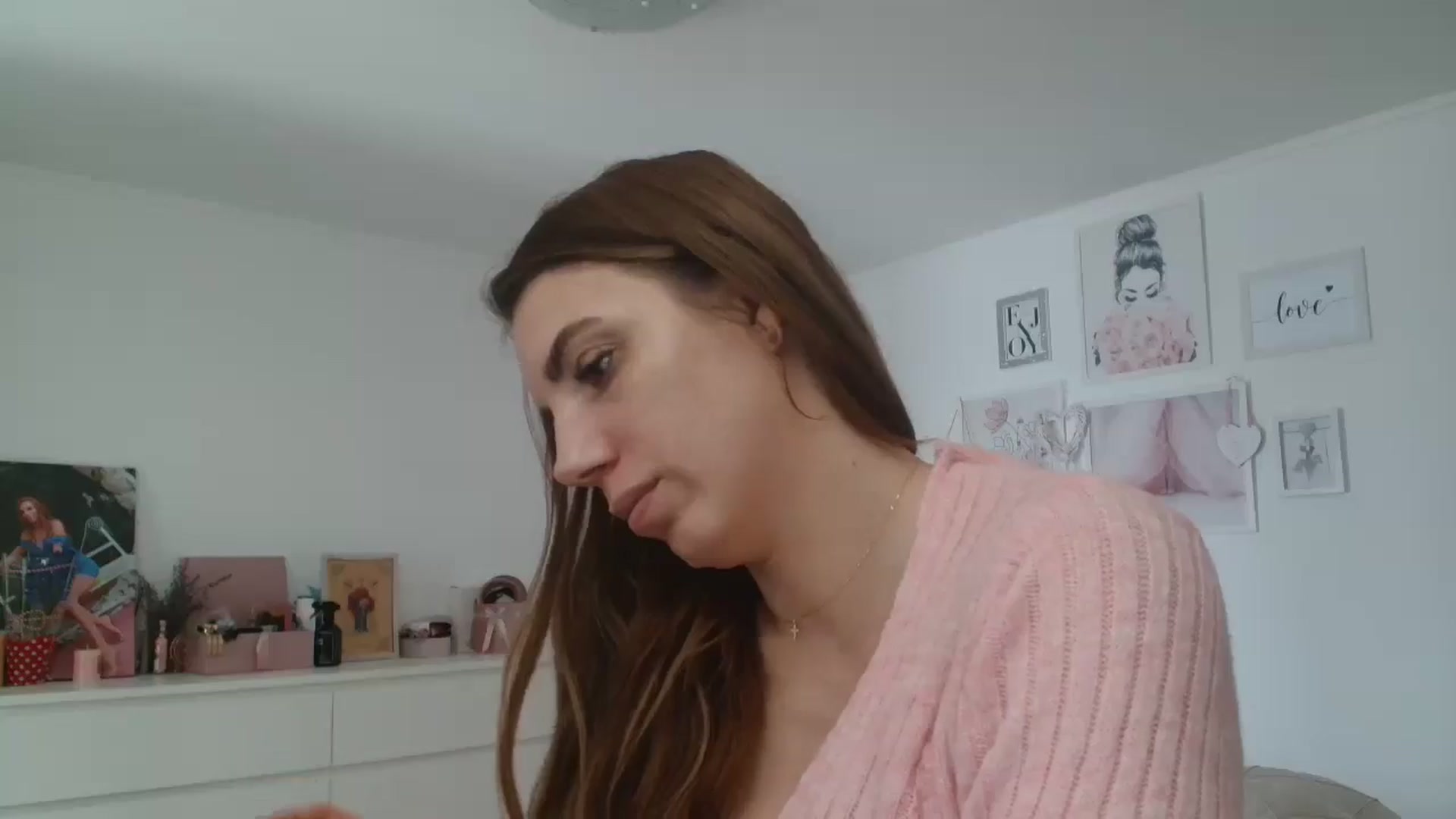 Gallery image thumbnail from Kandy_C's myfreecams stream on, 03/03/2025, 12:26 image 11 of 20