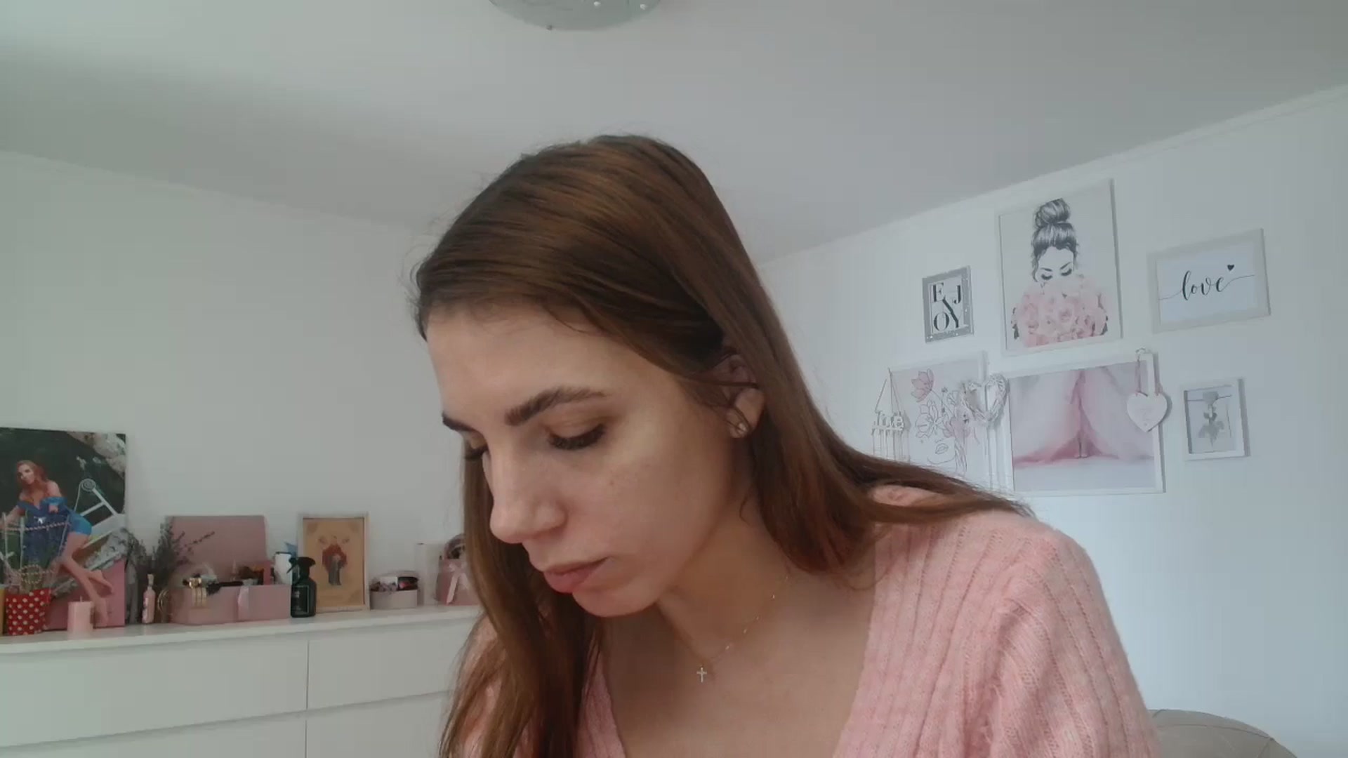 Gallery image thumbnail from Kandy_C's myfreecams stream on, 03/03/2025, 12:26 image 2 of 20