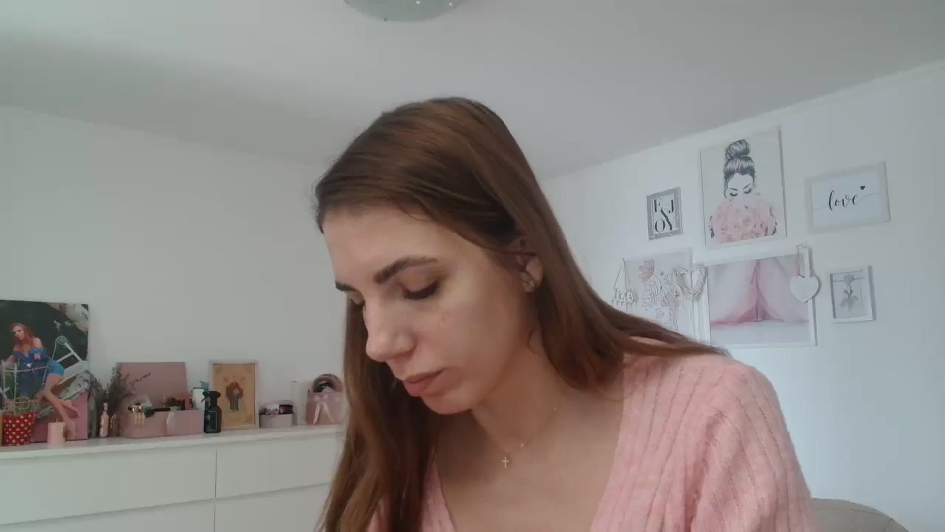 Gallery image thumbnail from Kandy_C's myfreecams stream on, 03/03/2025, 12:26 image 3 of 20