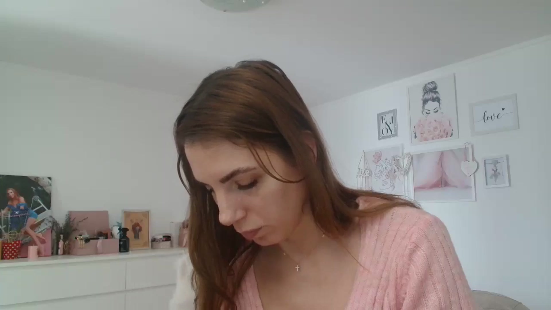Gallery image thumbnail from Kandy_C's myfreecams stream on, 03/03/2025, 12:26 image 9 of 20