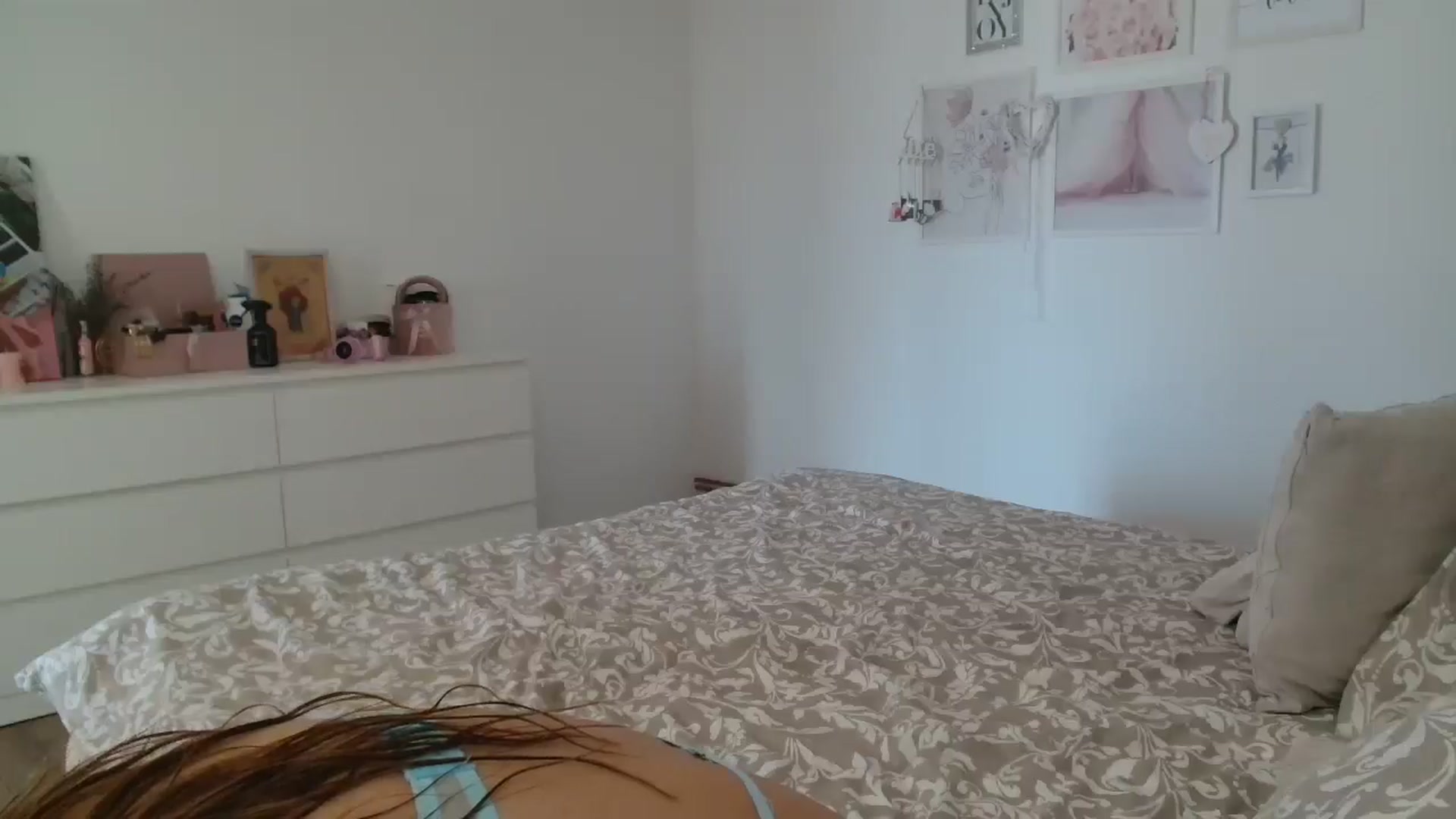 Gallery image thumbnail from Kandy_C's myfreecams stream on, 03/05/2025, 09:16 image 19 of 20