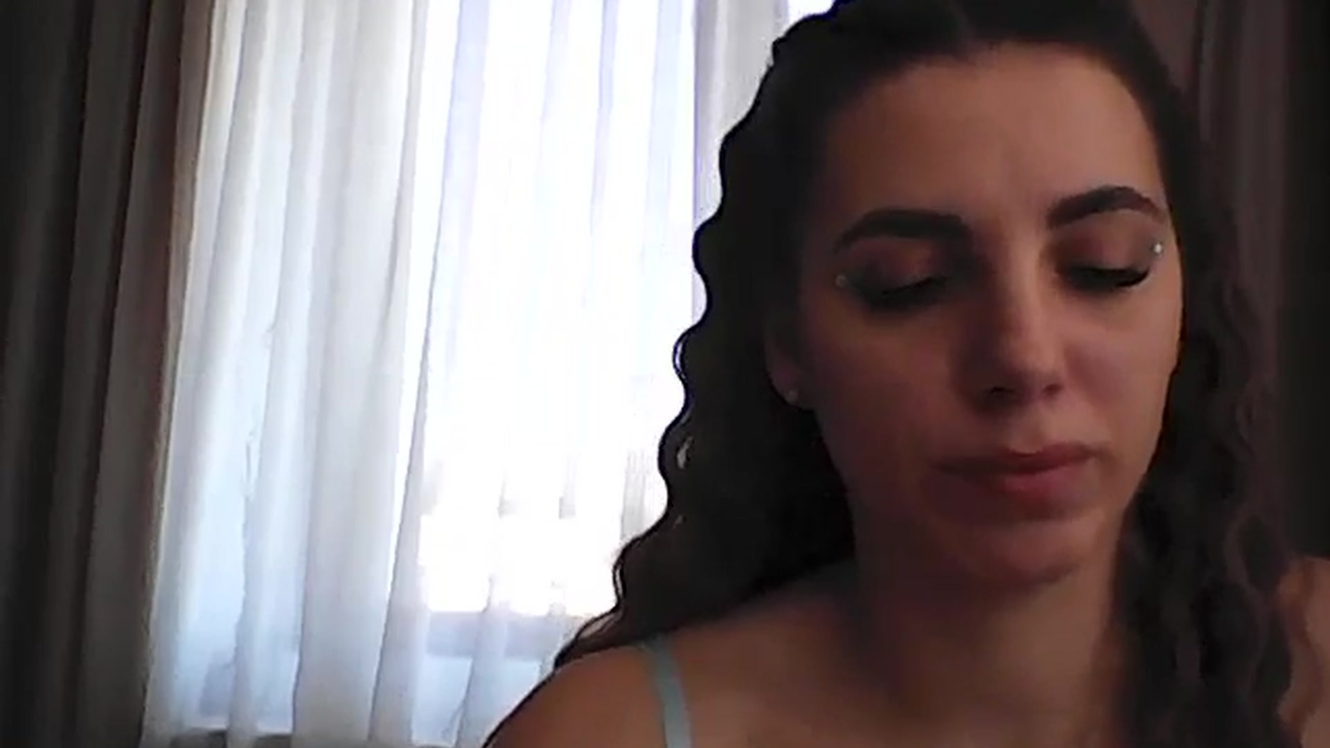 Gallery image thumbnail from Kandy_C's myfreecams stream on, 03/05/2025, 13:02 image 16 of 20