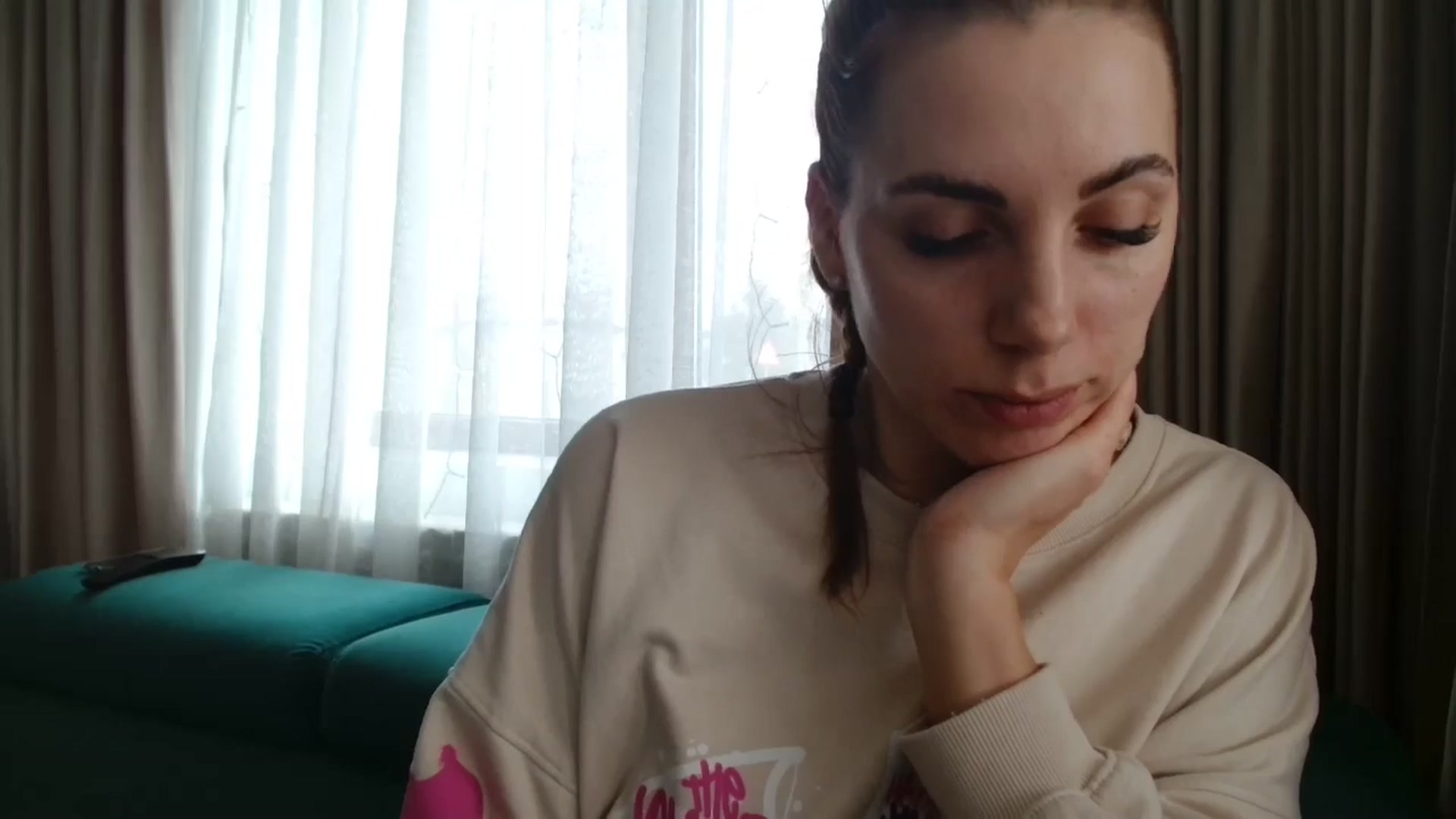 Gallery image thumbnail from Kandy_C's myfreecams stream on, 03/31/2025, 13:47 image 10 of 20