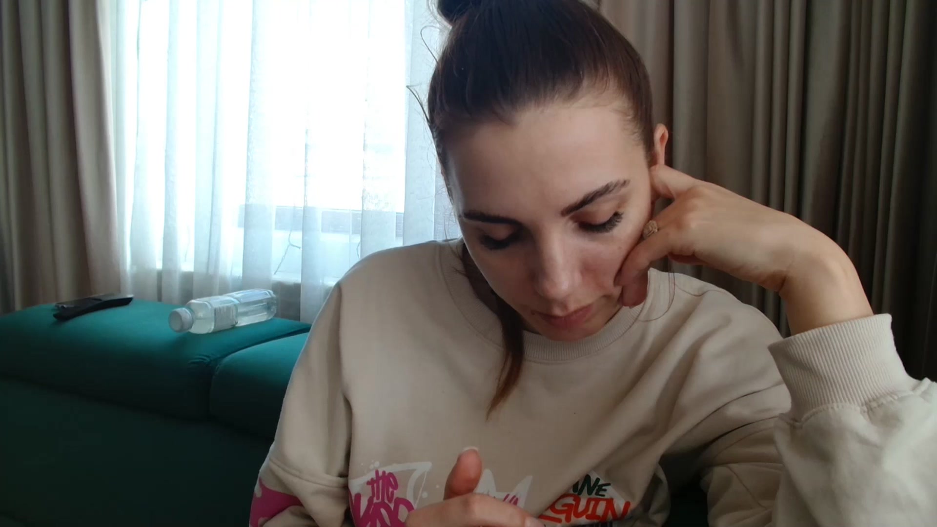Gallery image thumbnail from Kandy_C's myfreecams stream on, 03/31/2025, 13:47 image 19 of 20