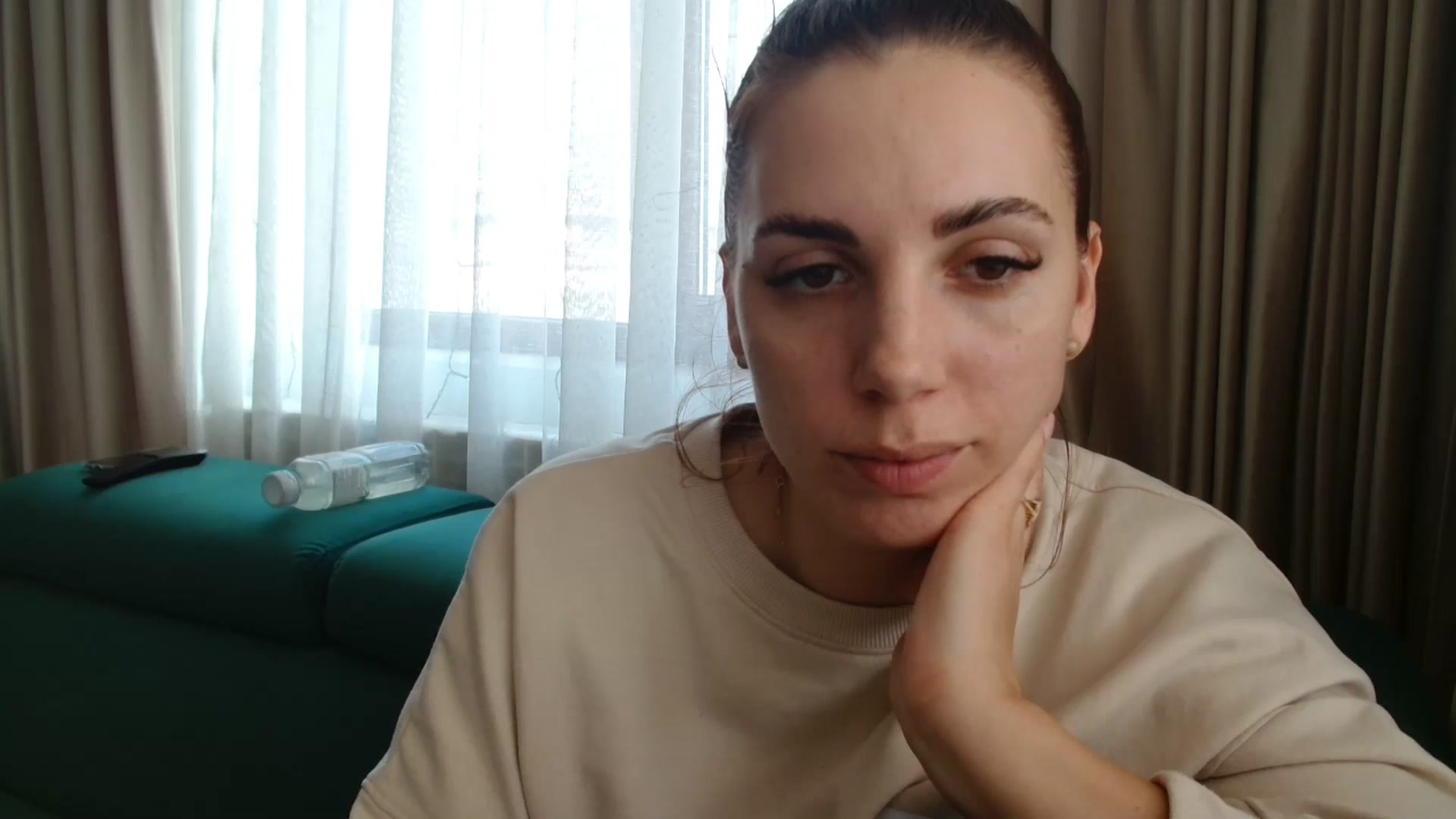 Gallery image thumbnail from Kandy_C's myfreecams stream on, 03/31/2025, 13:47 image 17 of 20