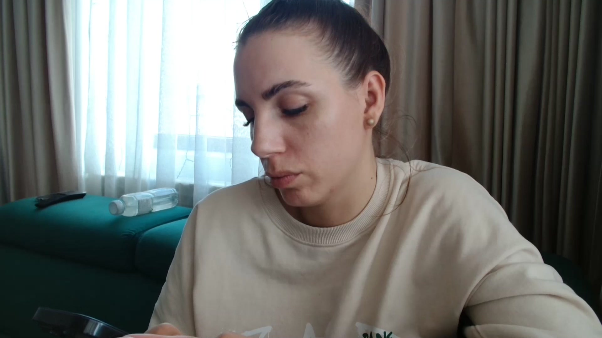 Gallery image thumbnail from Kandy_C's myfreecams stream on, 03/31/2025, 13:47 image 16 of 20