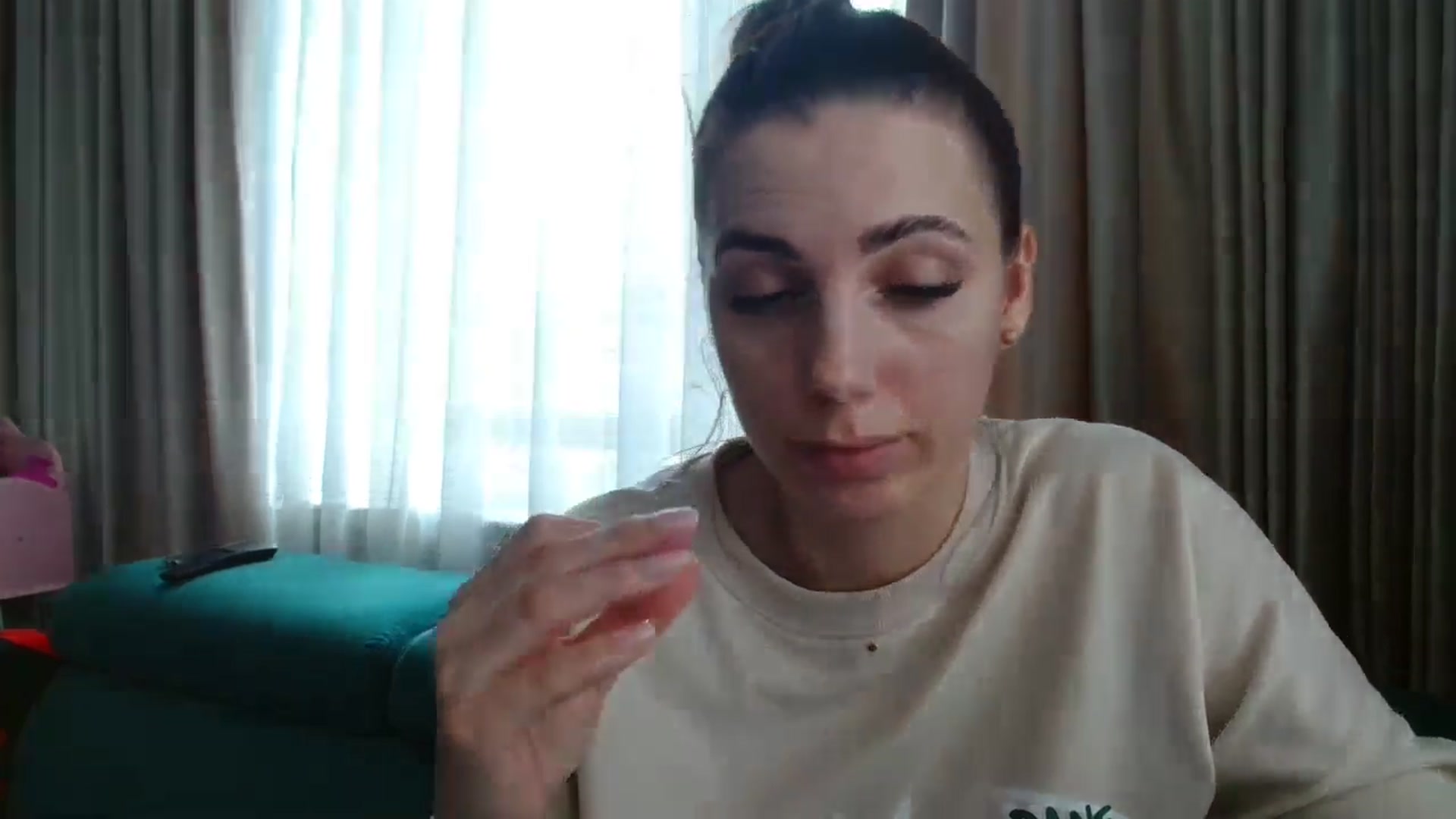 Gallery image thumbnail from Kandy_C's myfreecams stream on, 03/31/2025, 13:47 image 4 of 20