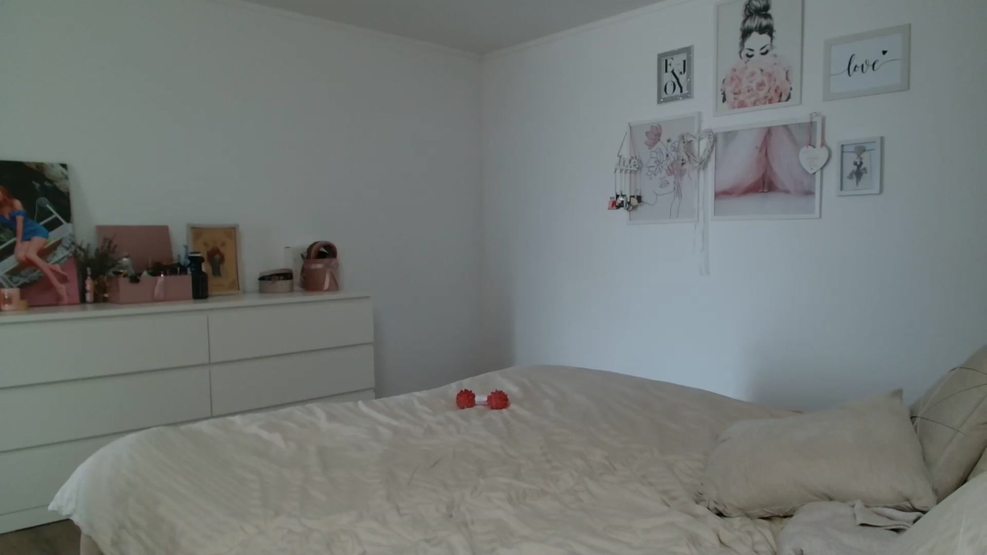 Gallery image thumbnail from Kandy_C's myfreecams stream on, 04/12/2025, 11:11 image 12 of 20