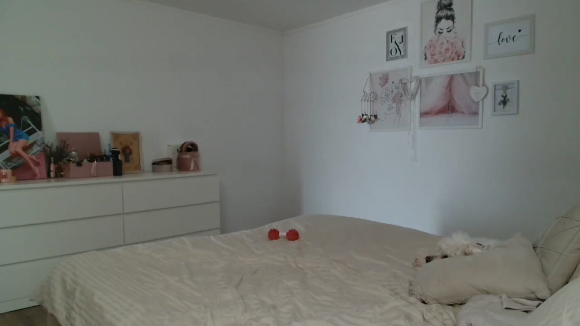 Gallery image thumbnail from Kandy_C's myfreecams stream on, 04/12/2025, 11:11 image 9 of 20
