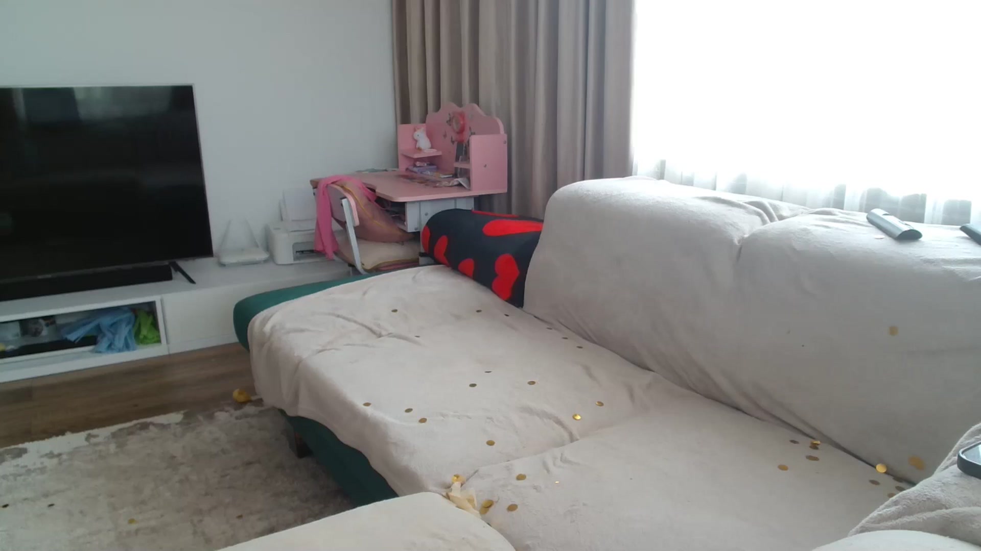 Gallery image thumbnail from Kandy_C's myfreecams stream on, 06/10/2025, 13:40 image 6 of 20