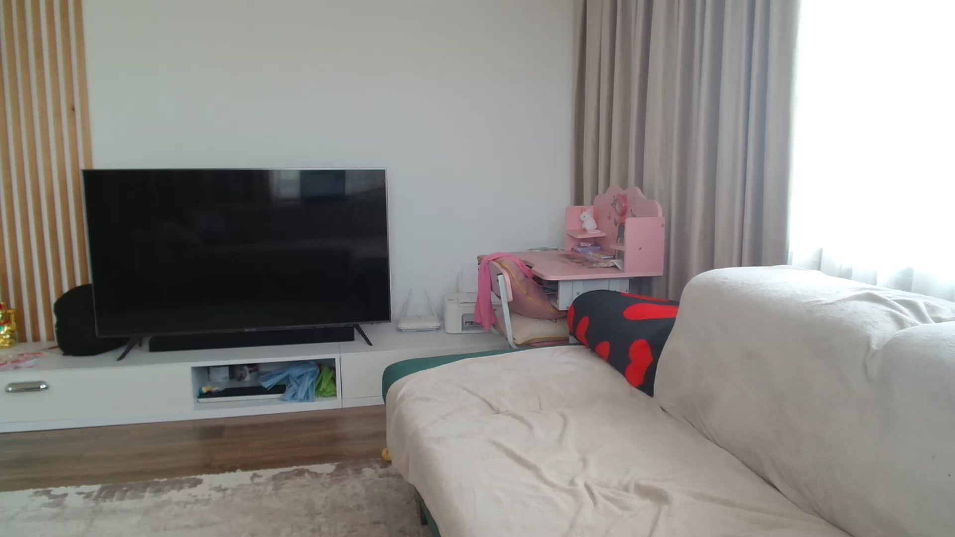 Gallery image thumbnail from Kandy_C's myfreecams stream on, 06/10/2025, 13:40 image 11 of 20