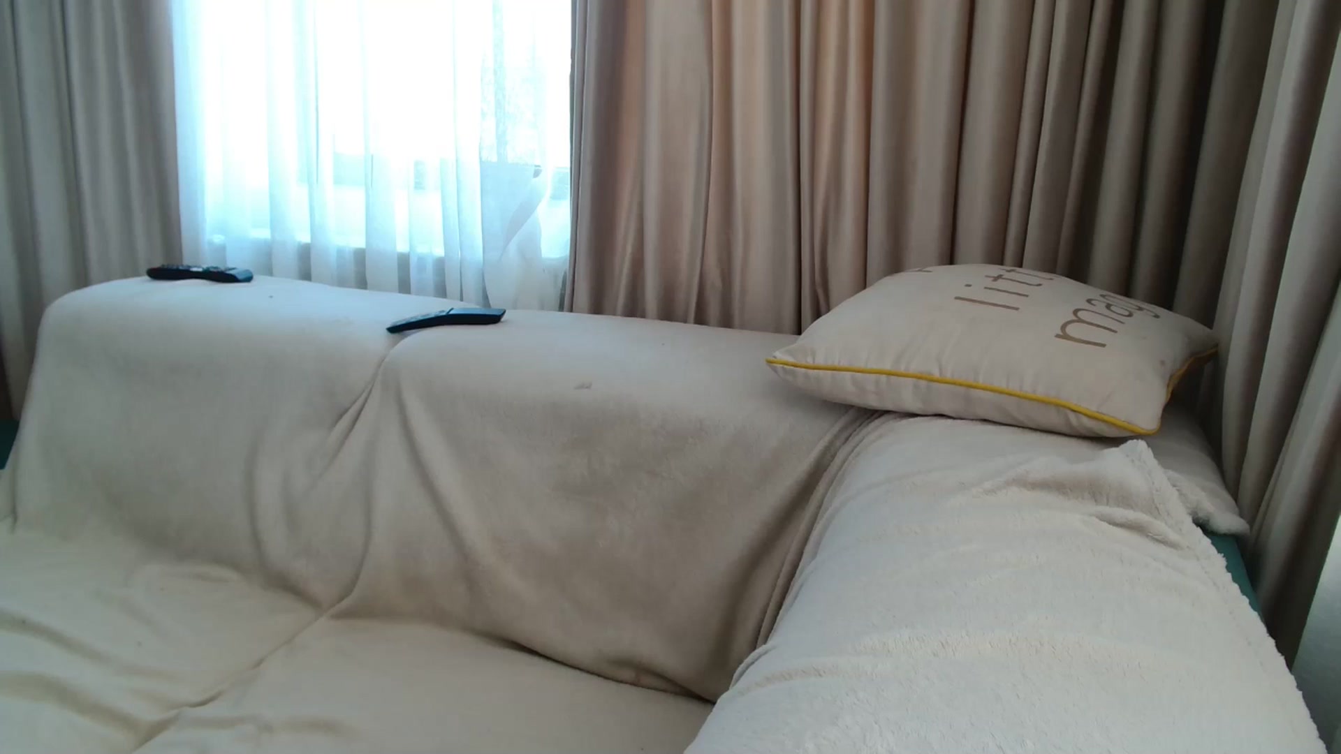Gallery image thumbnail from Kandy_C's myfreecams stream on, 08/13/2025, 13:18 image 15 of 20