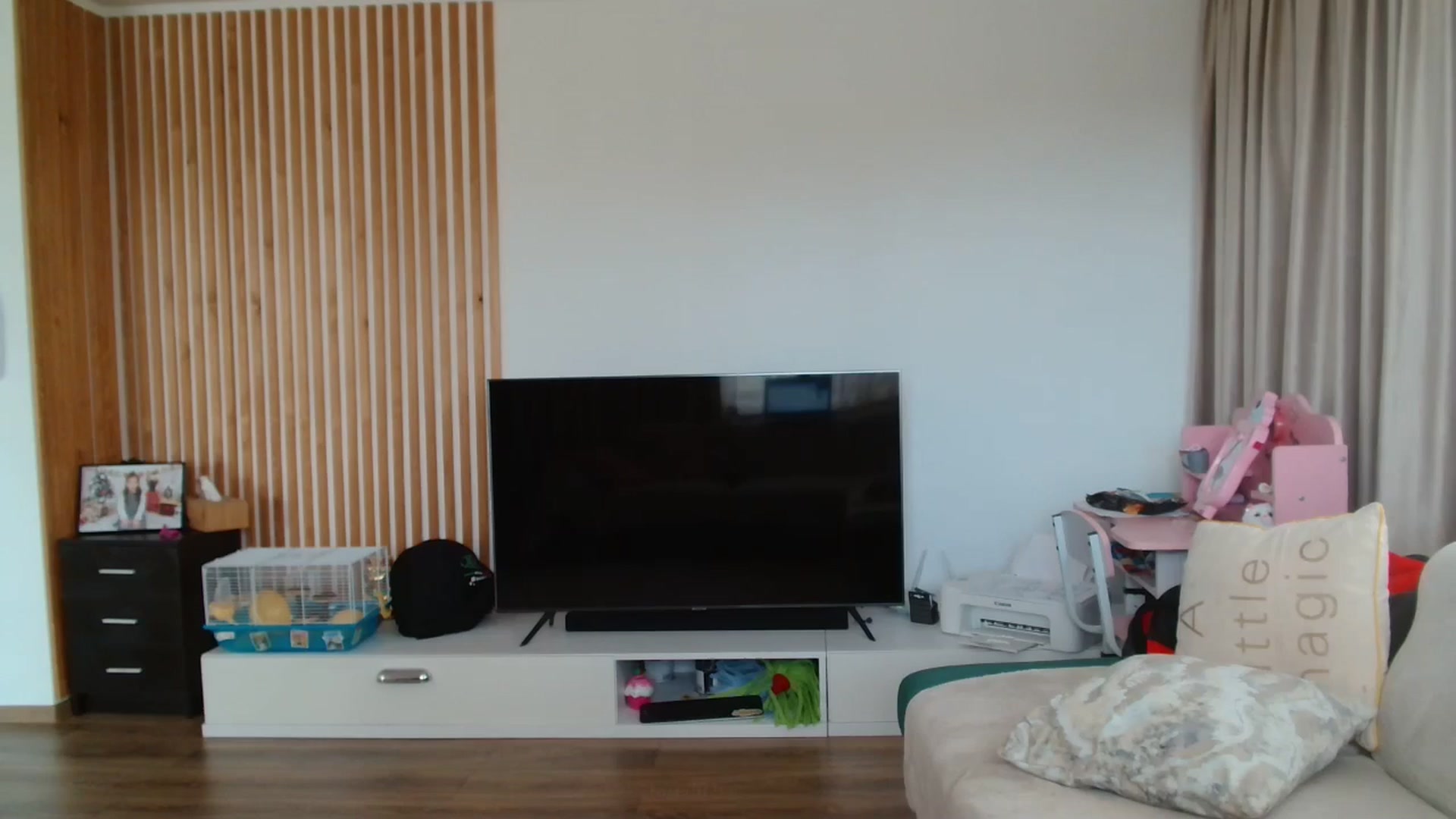 Gallery image thumbnail from Kandy_C's myfreecams stream on, 09/15/2025, 13:25 image 10 of 20