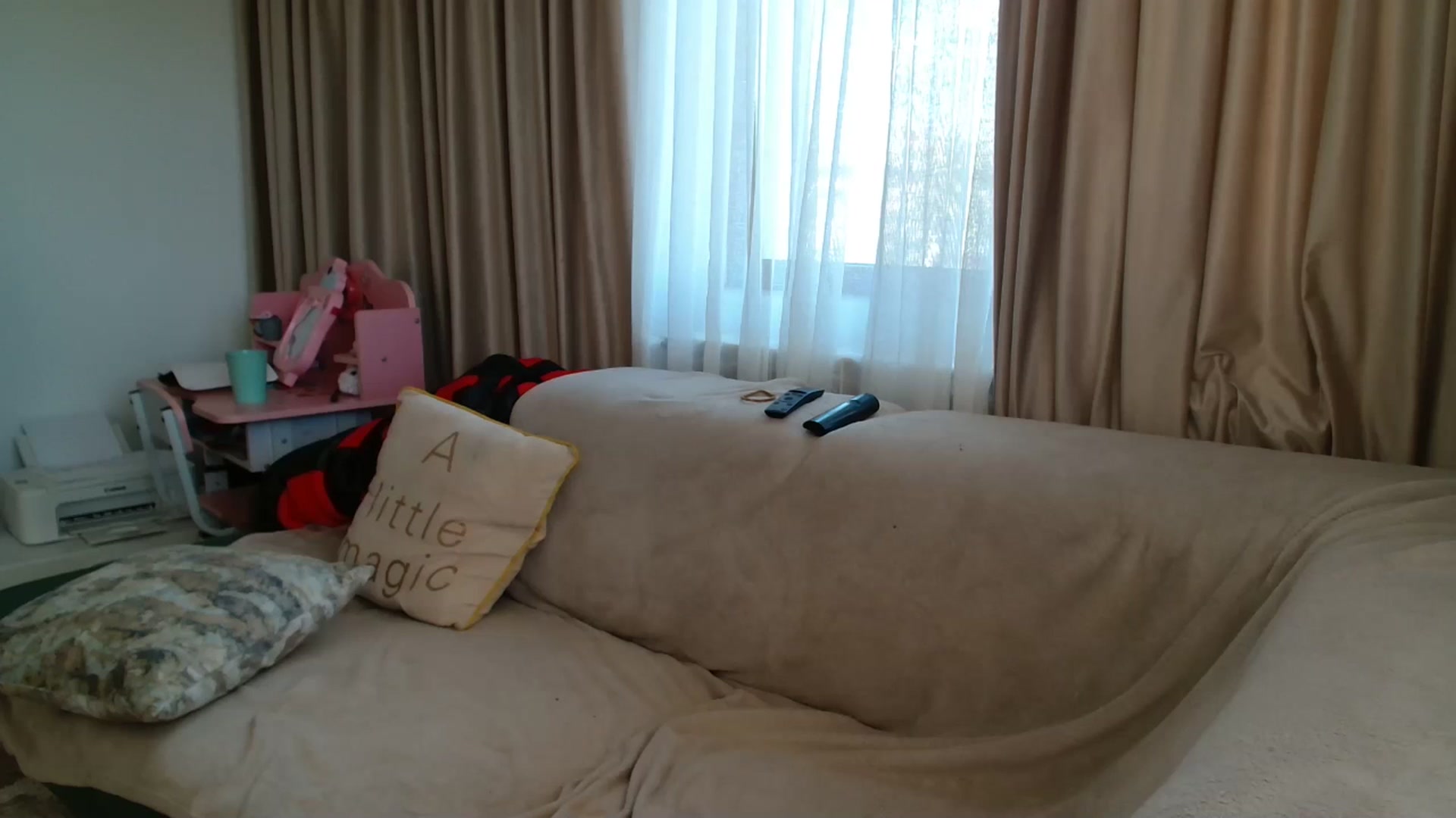 Gallery image thumbnail from Kandy_C's myfreecams stream on, 09/18/2025, 13:07 image 16 of 20