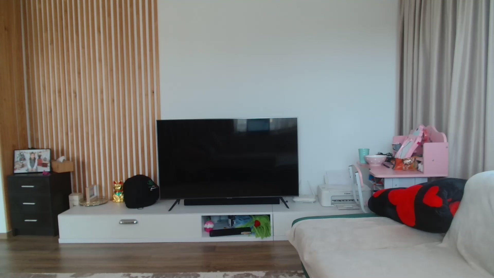 Gallery image thumbnail from Kandy_C's myfreecams stream on, 09/24/2025, 12:49 image 9 of 20