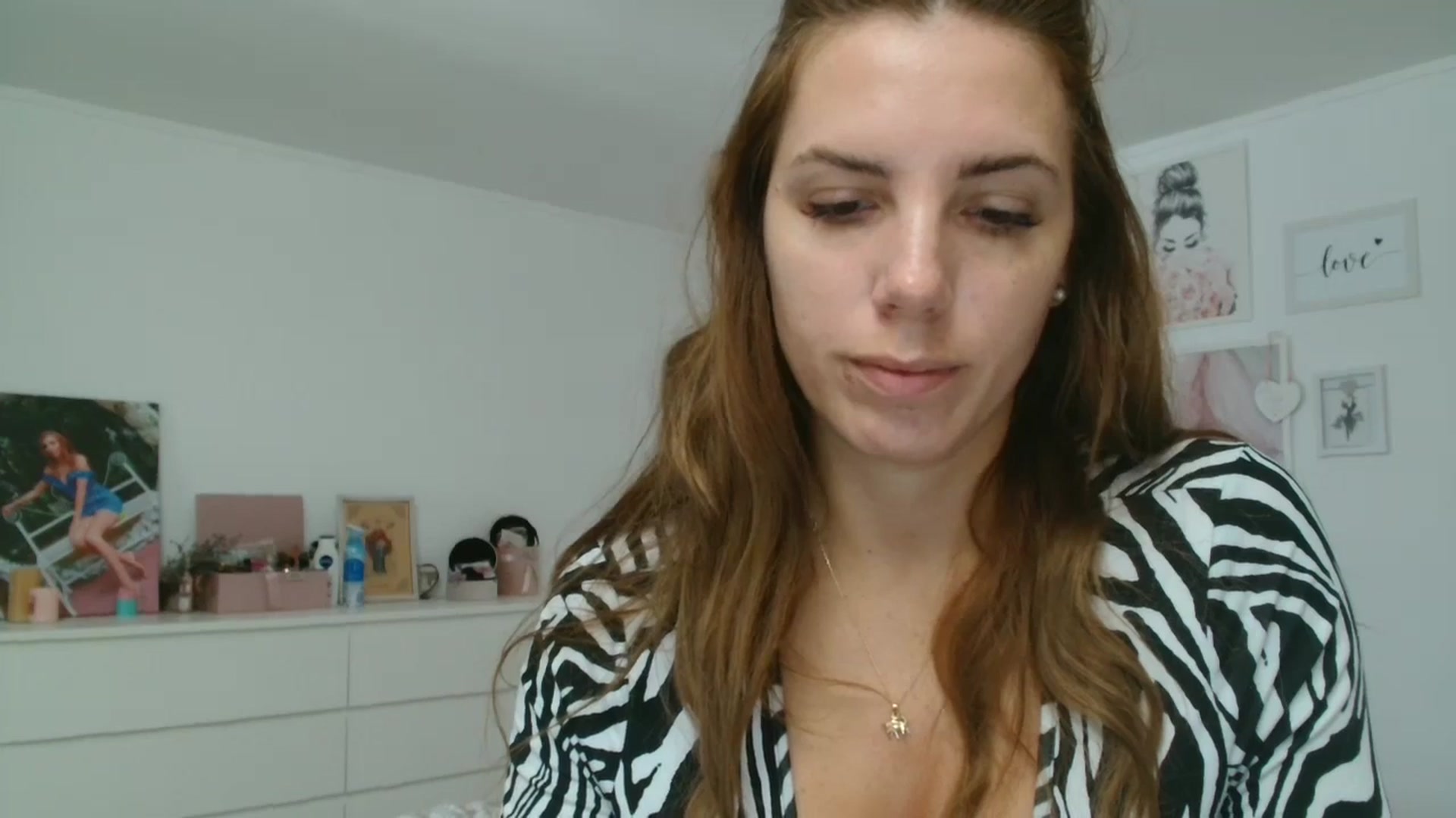 Gallery image thumbnail from Kandy_C's myfreecams stream on, 09/25/2025, 13:37 image 5 of 20