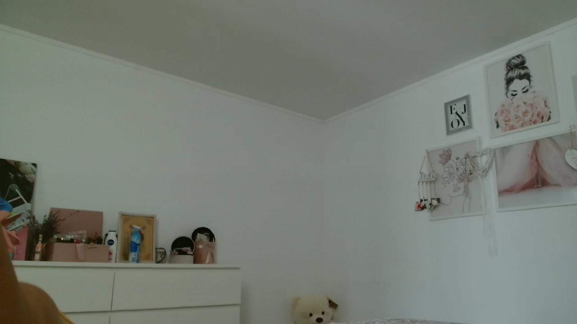 Gallery image thumbnail from Kandy_C's myfreecams stream on, 09/26/2025, 11:46 image 1 of 20