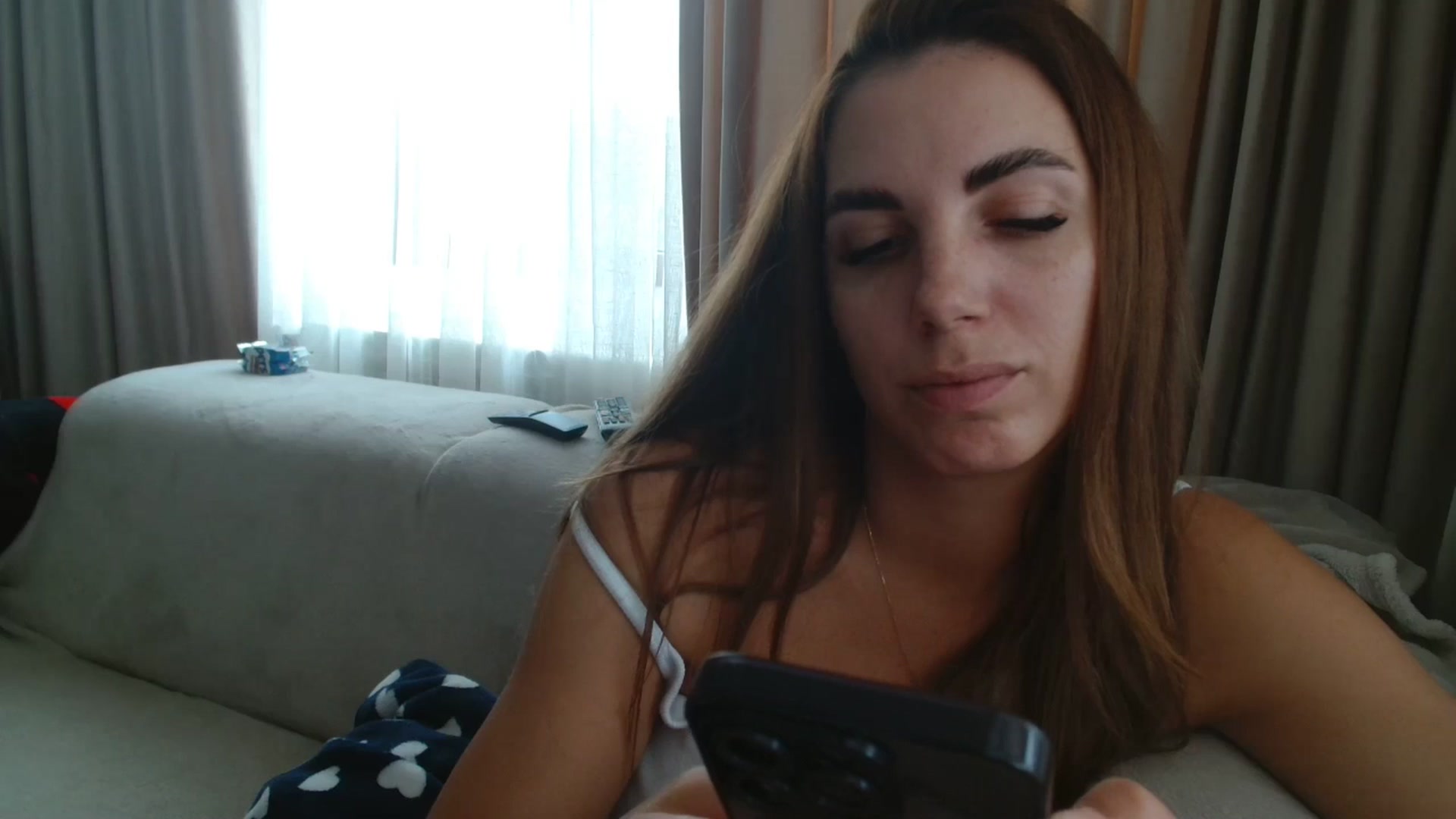 Gallery image thumbnail from Kandy_C's myfreecams stream on, 09/30/2025, 13:15 image 12 of 20