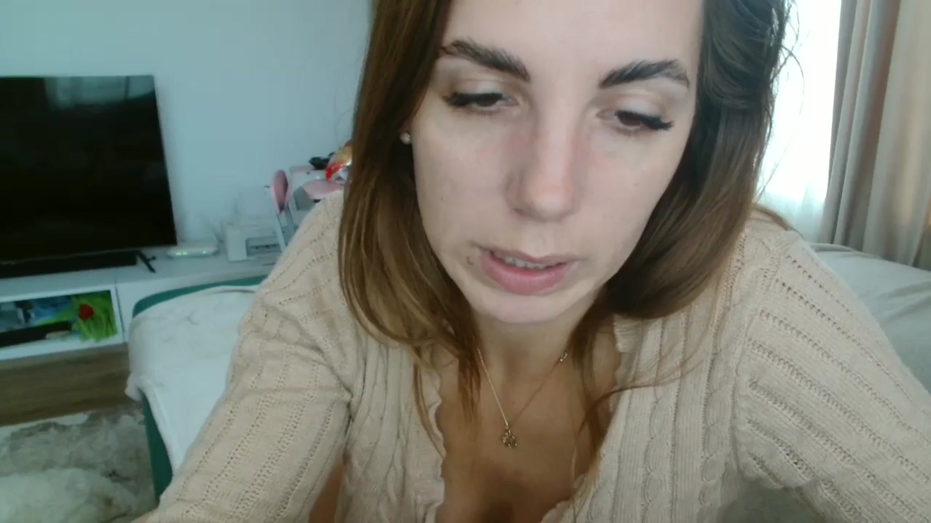 Gallery image thumbnail from Kandy_C's myfreecams stream on, 10/02/2025, 13:42 image 17 of 20