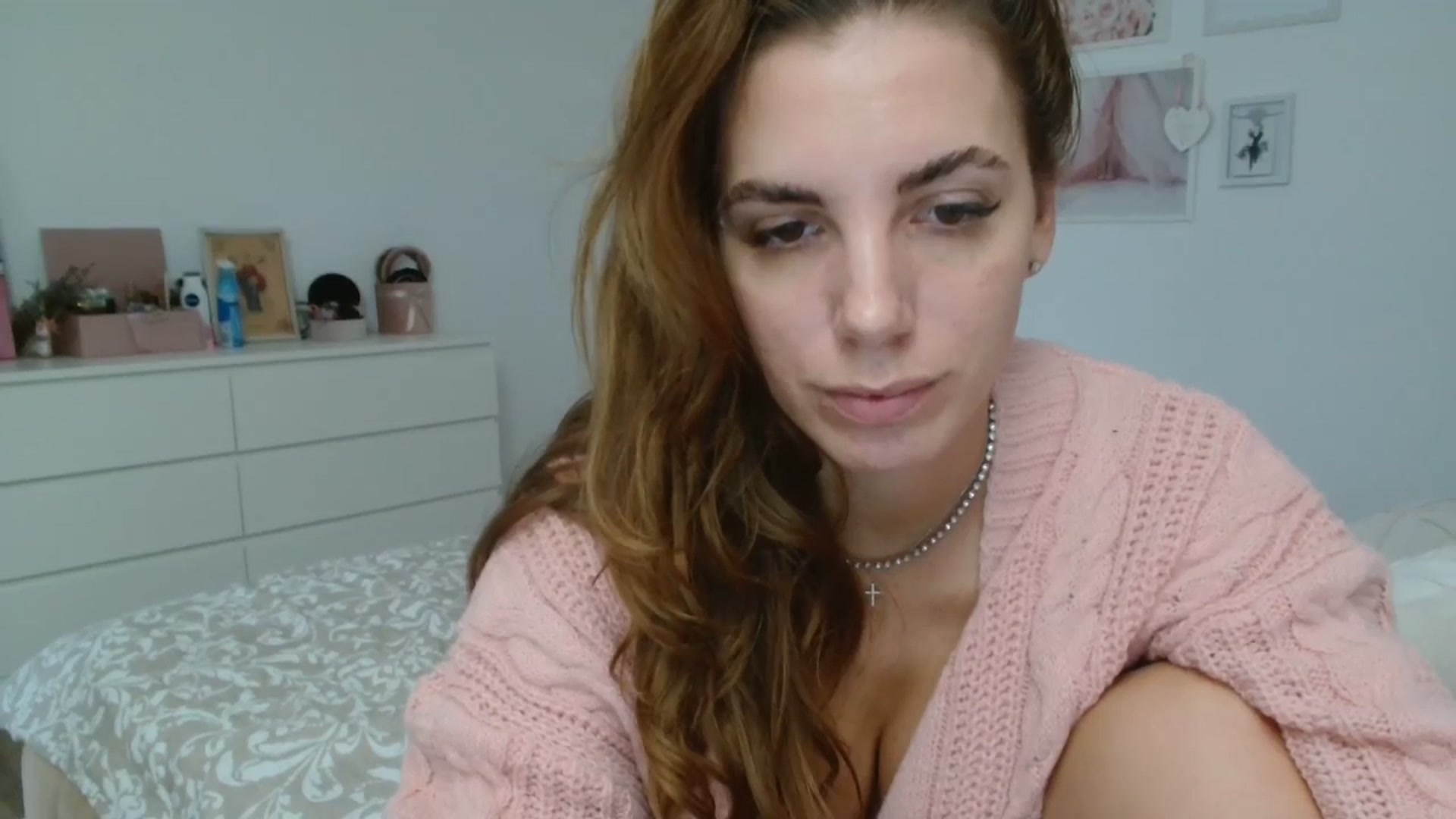 Gallery image thumbnail from Kandy_C's myfreecams stream on, 10/16/2025, 14:18 image 4 of 20