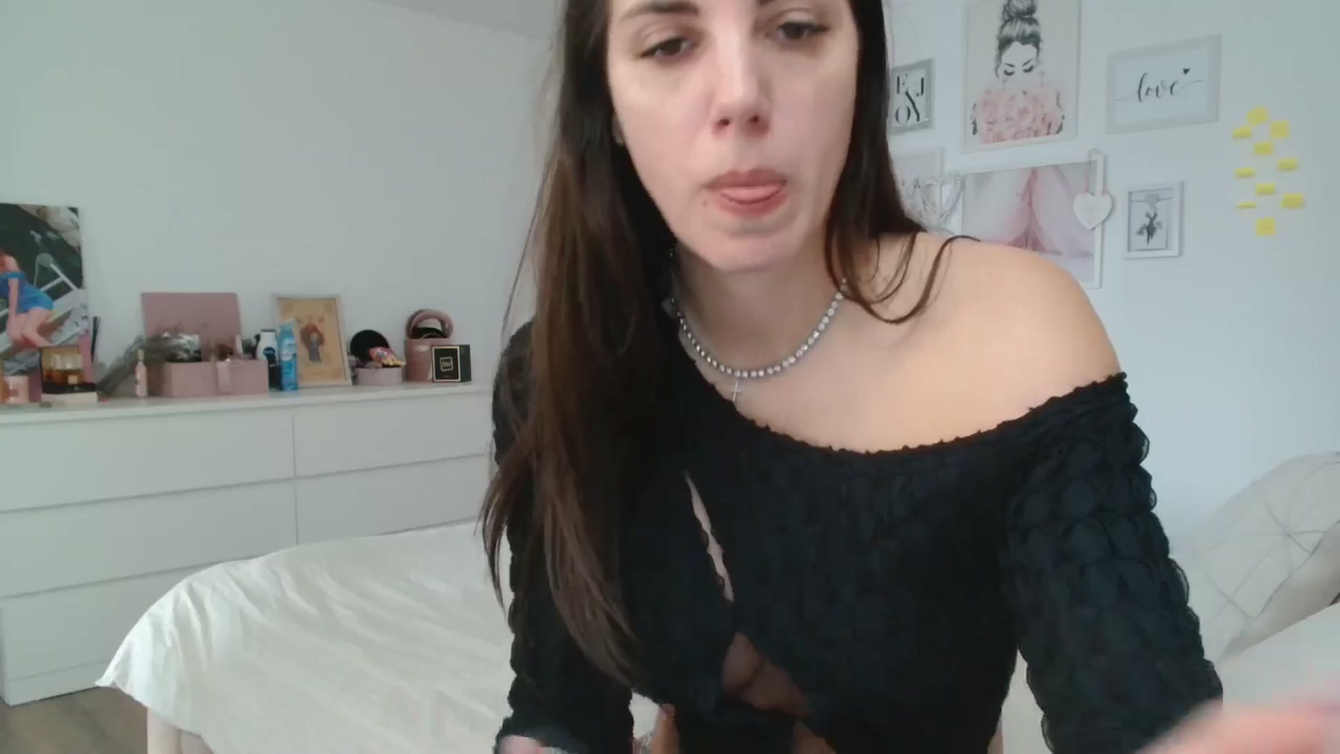 Gallery image thumbnail from Kandy_C's myfreecams stream on, 12/02/2025, 13:19 image 15 of 20