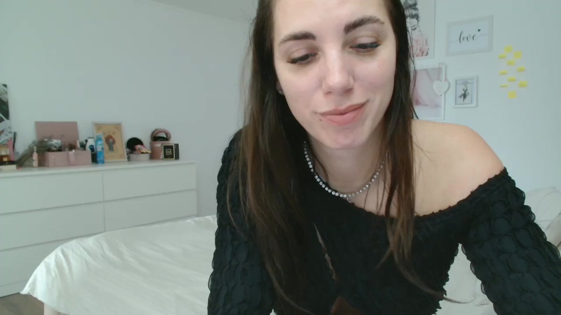 Gallery image thumbnail from Kandy_C's myfreecams stream on, 12/02/2025, 13:19 image 19 of 20