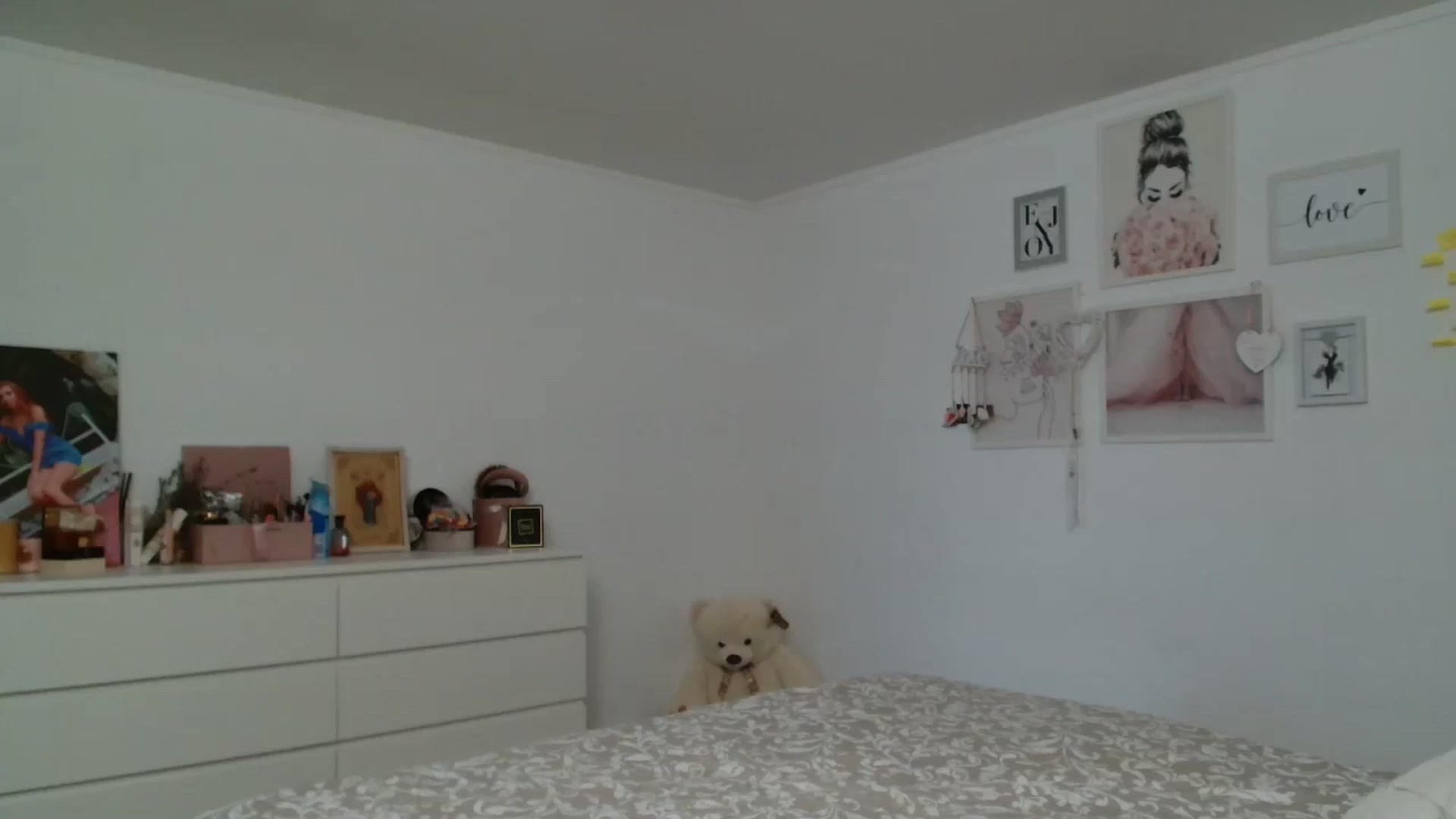 Gallery image thumbnail from Kandy_C's myfreecams stream on, 12/24/2025, 13:46 image 8 of 20