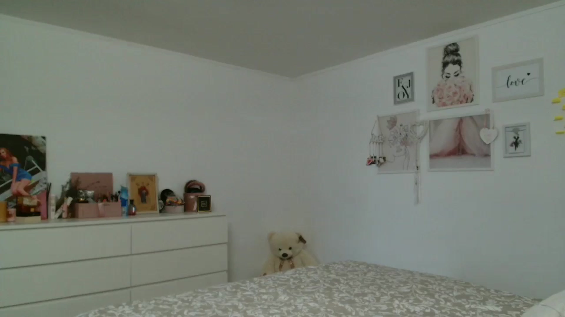 Gallery image thumbnail from Kandy_C's myfreecams stream on, 12/24/2025, 13:46 image 5 of 20
