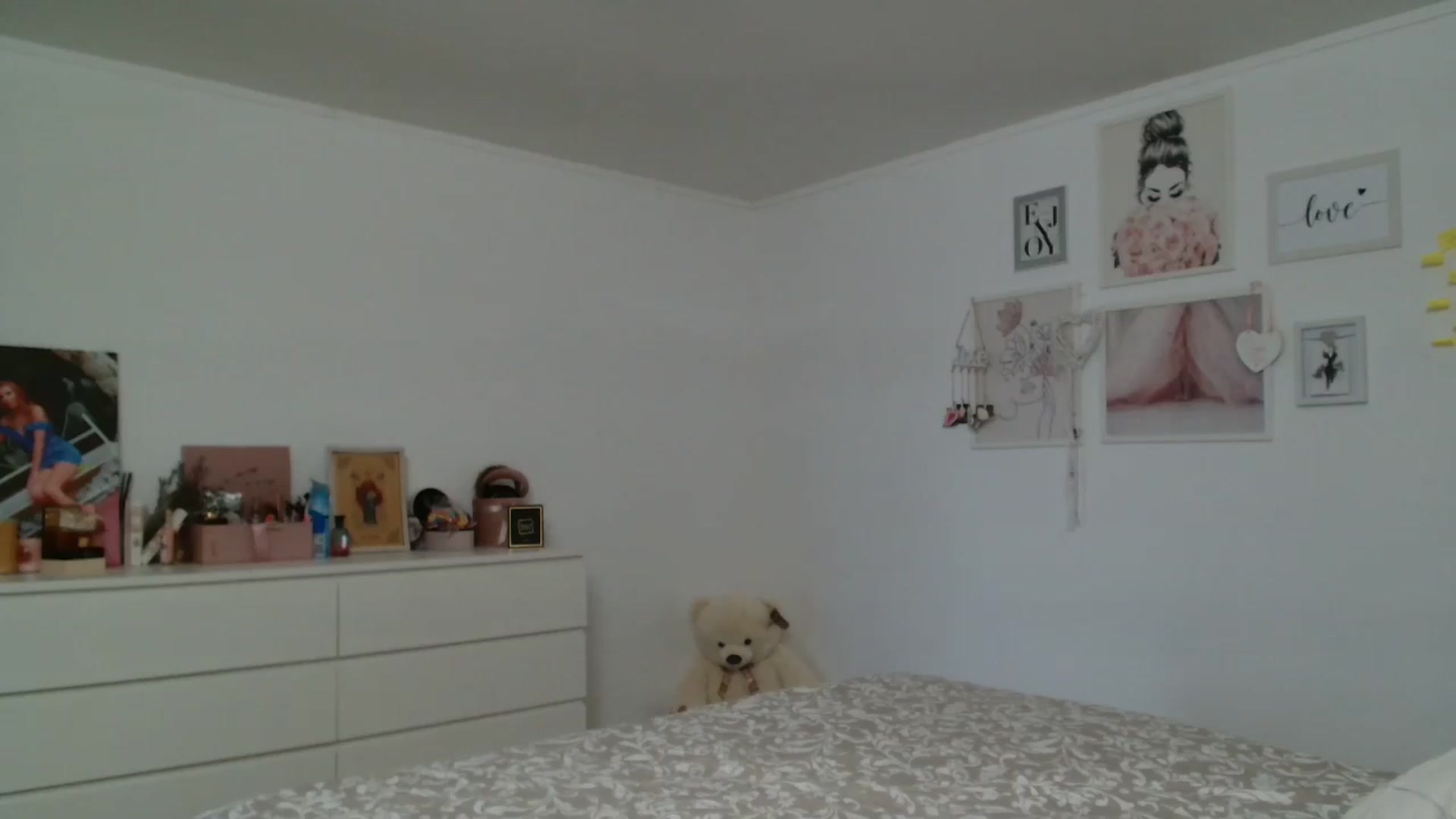 Gallery image thumbnail from Kandy_C's myfreecams stream on, 12/24/2025, 13:46 image 7 of 20