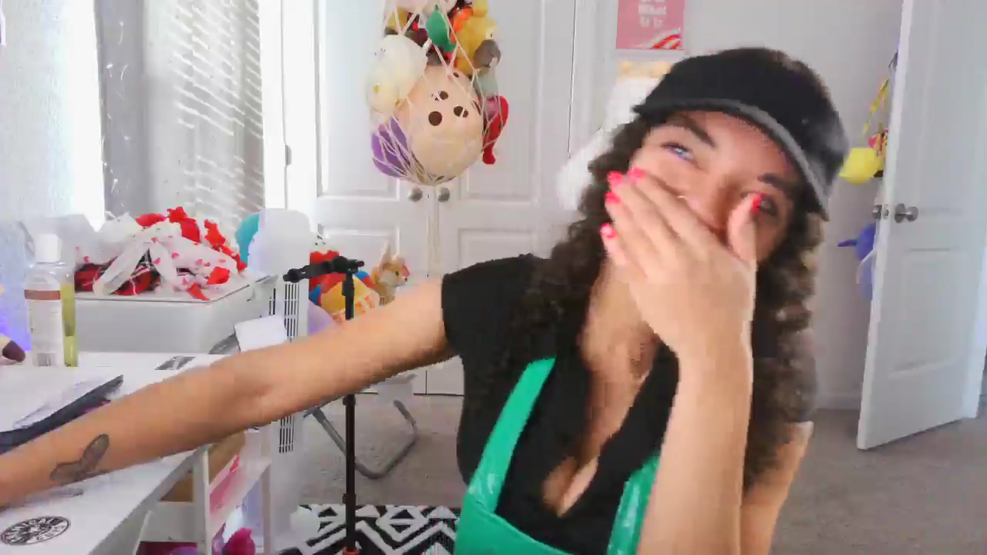 Gallery image thumbnail from Kapri_sunxo's myfreecams stream on, 02/24/2025, 15:25 image 20 of 20