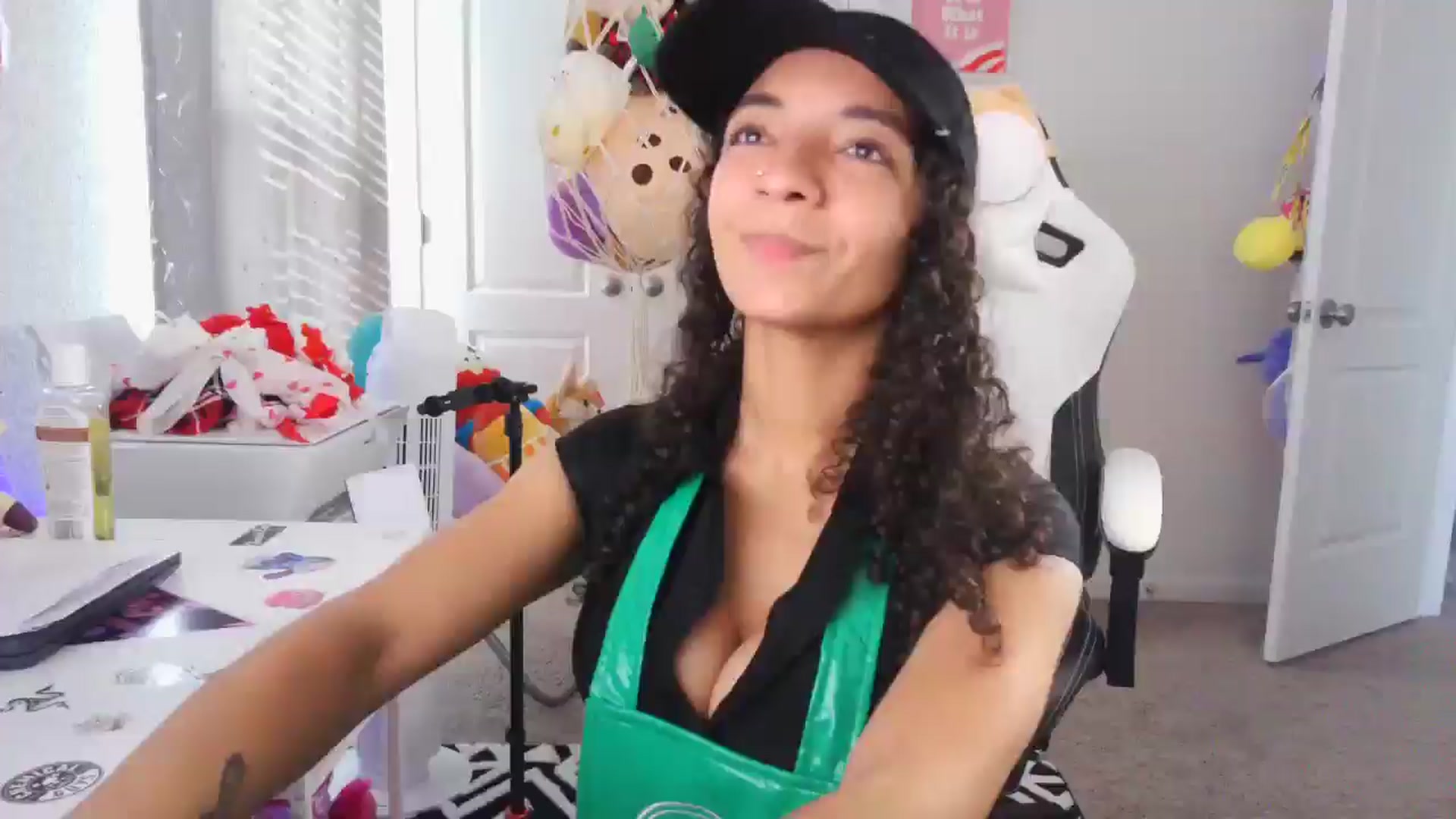 Gallery image thumbnail from Kapri_sunxo's myfreecams stream on, 02/24/2025, 15:25 image 19 of 20