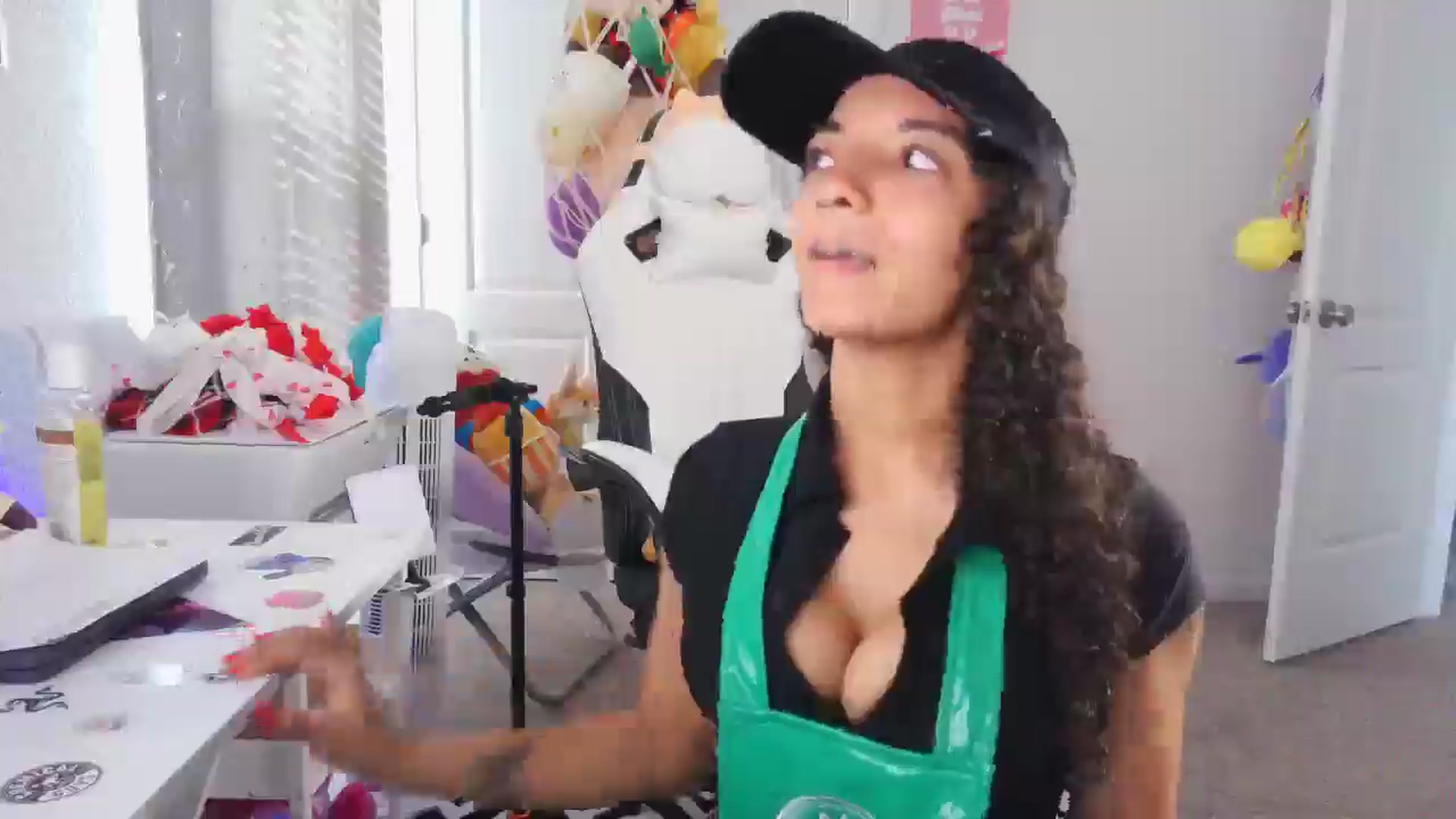 Gallery image thumbnail from Kapri_sunxo's myfreecams stream on, 02/24/2025, 15:25 image 9 of 20