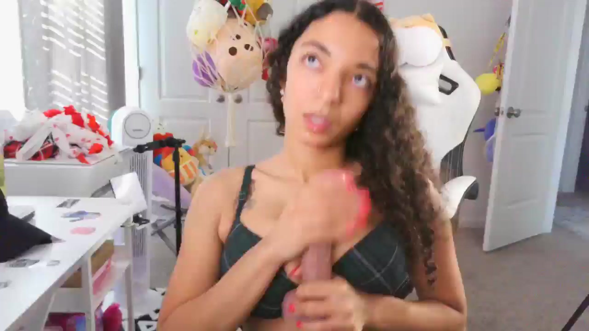 Gallery image thumbnail from Kapri_sunxo's myfreecams stream on, 02/24/2025, 18:40 image 12 of 20