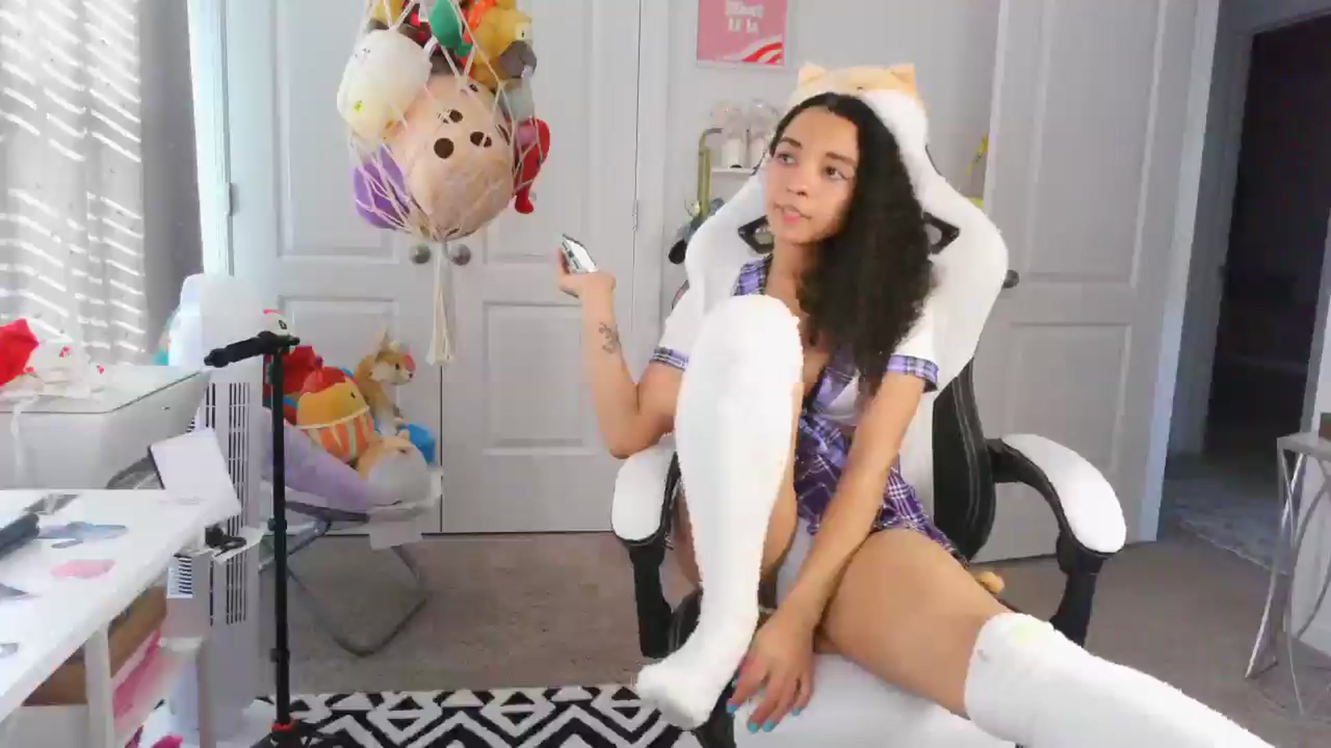 Gallery image thumbnail from Kapri_sunxo's myfreecams stream on, 02/26/2025, 19:36 image 11 of 20
