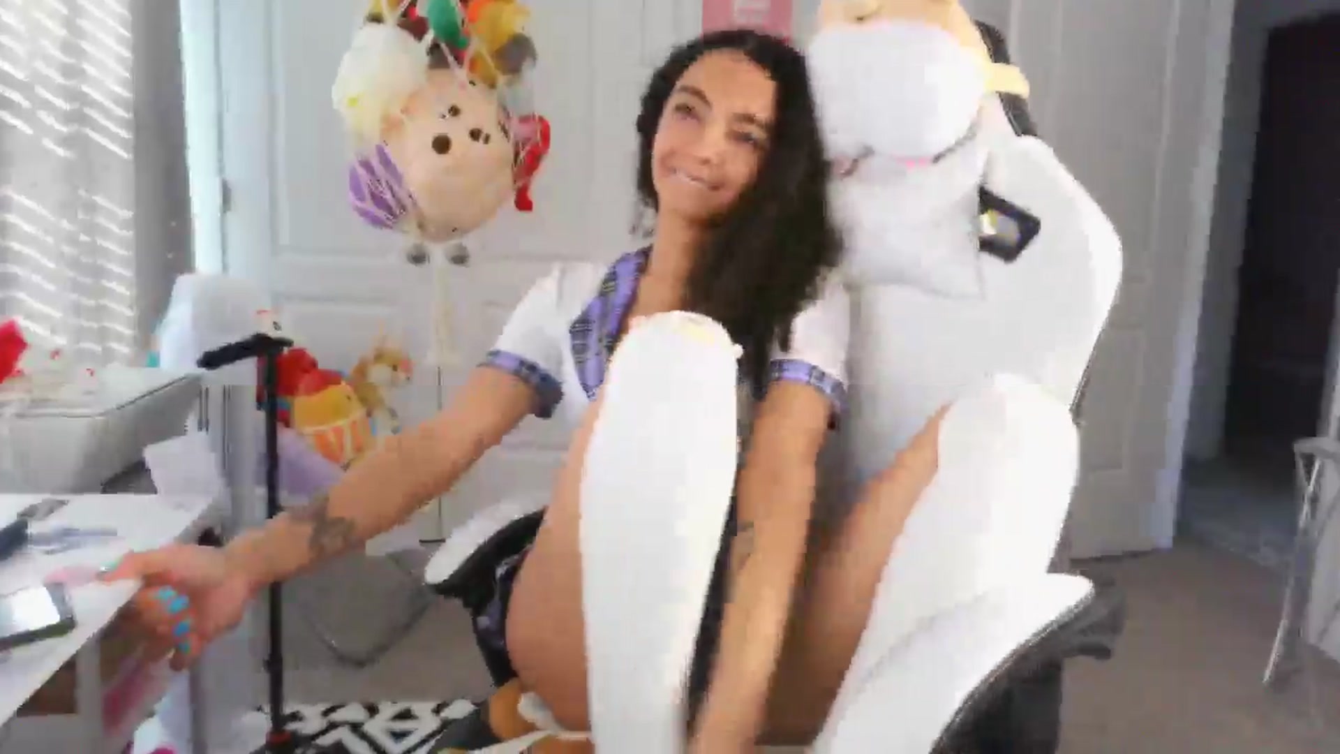 Gallery image thumbnail from Kapri_sunxo's myfreecams stream on, 02/26/2025, 19:36 image 10 of 20