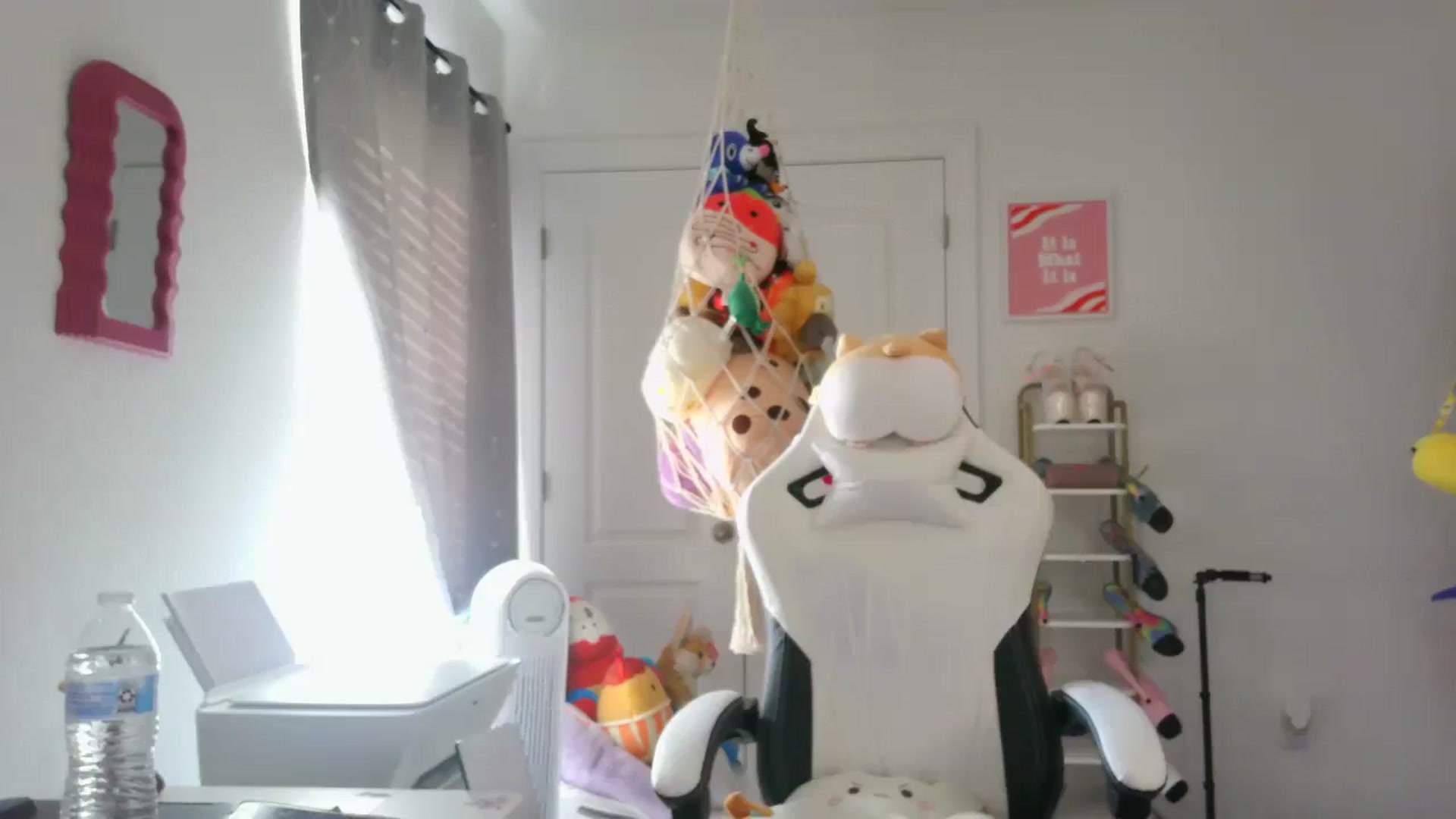 Gallery image thumbnail from Kapri_sunxo's myfreecams stream on, 02/27/2025, 18:15 image 9 of 20