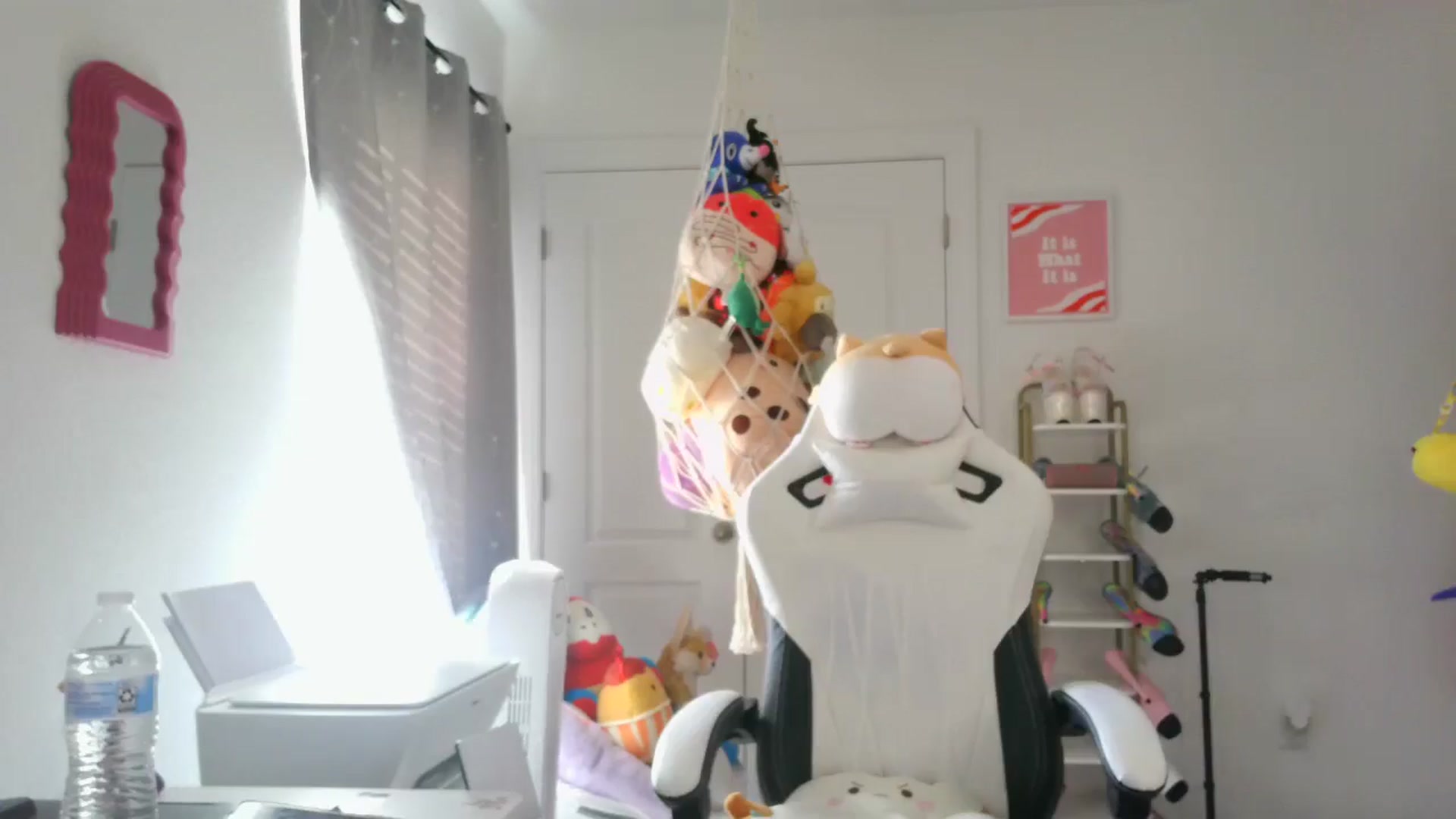 Gallery image thumbnail from Kapri_sunxo's myfreecams stream on, 02/27/2025, 18:15 image 8 of 20